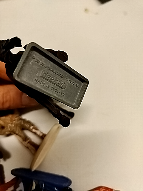 Lille lot med Britains, Linde og andet vintage legetøj.