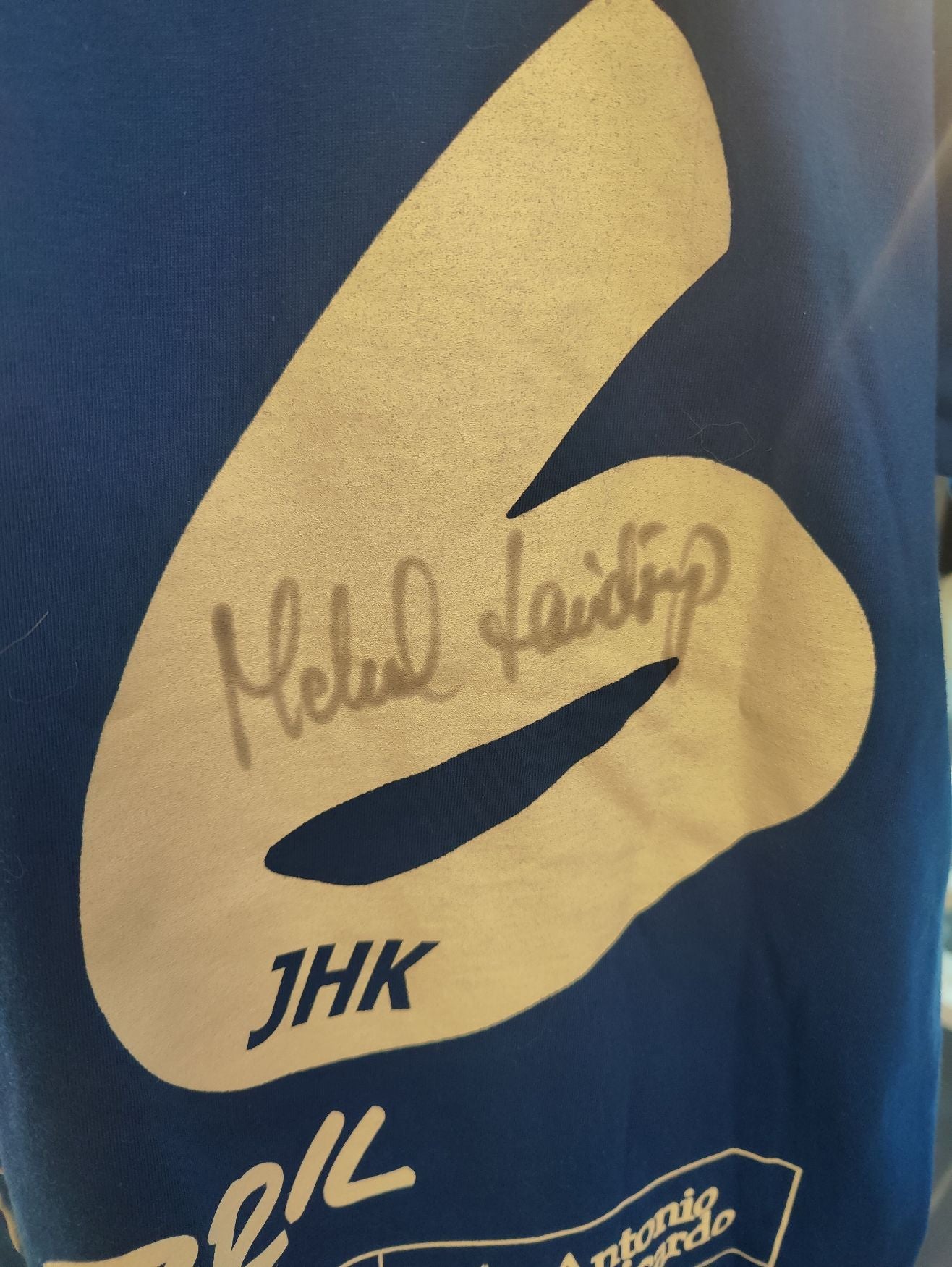 Fodbold fantrøje med autograf