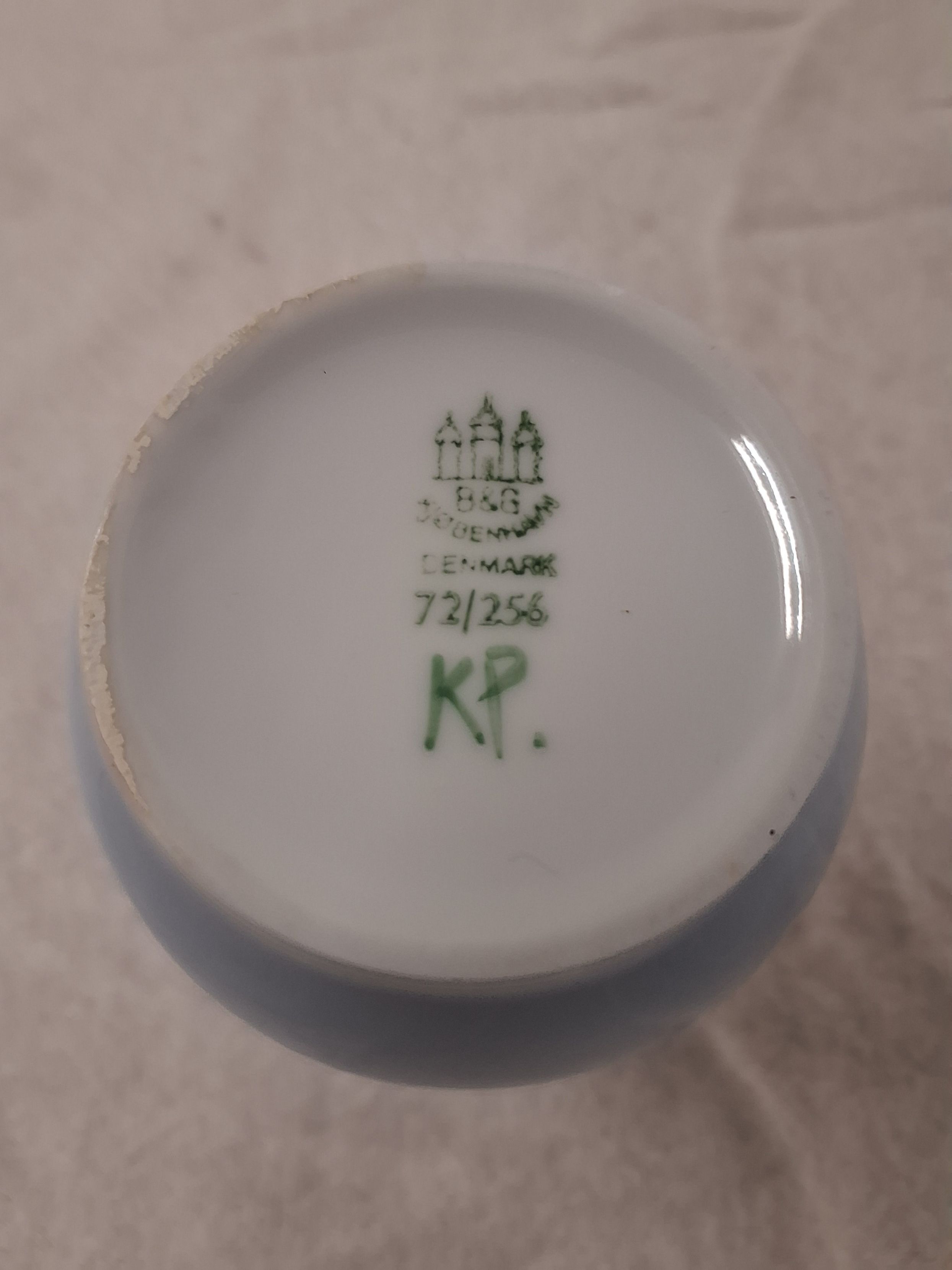 B&G vase