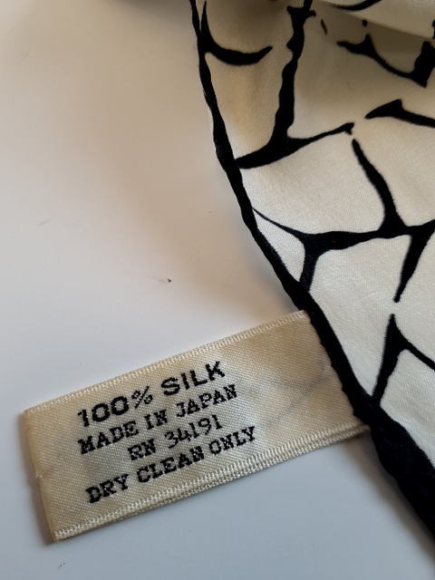 Silketørklæde made In Japan