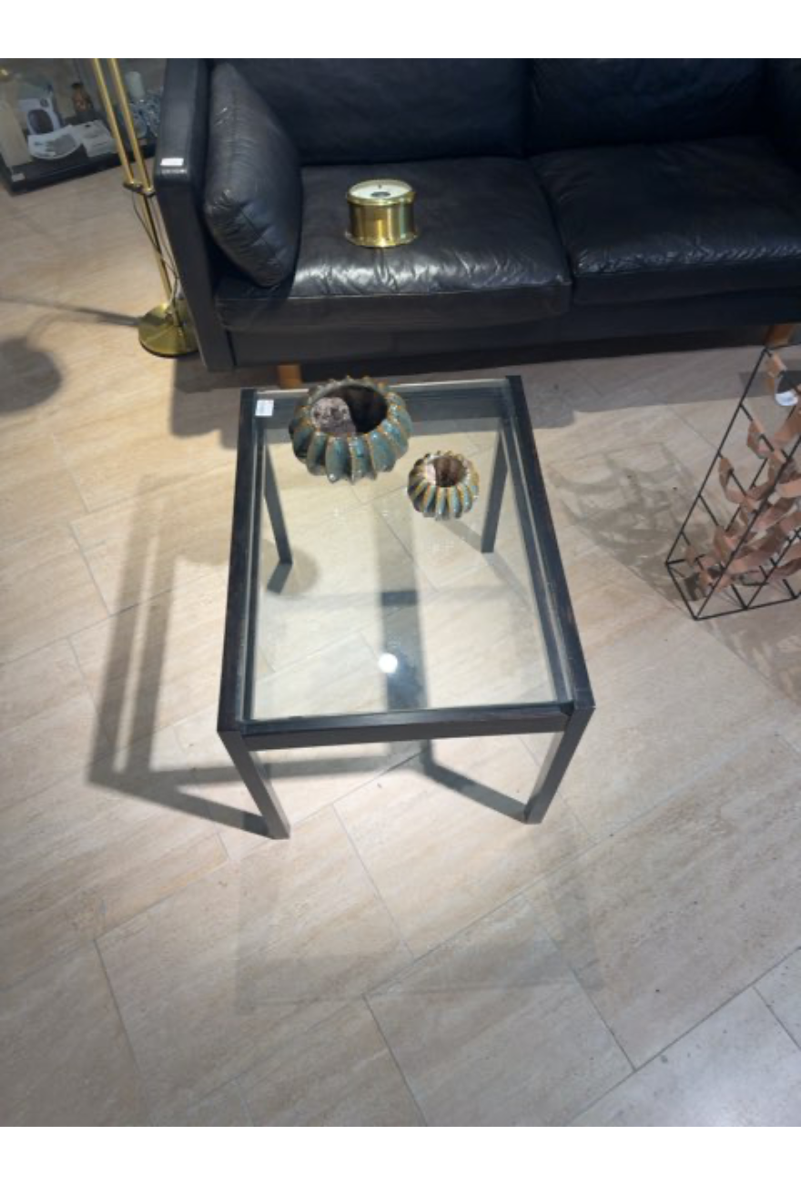 Bord i træ og glas