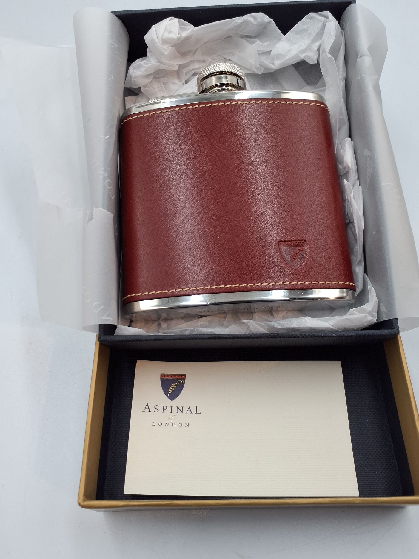 Lommelærke i rød læder i original pakning