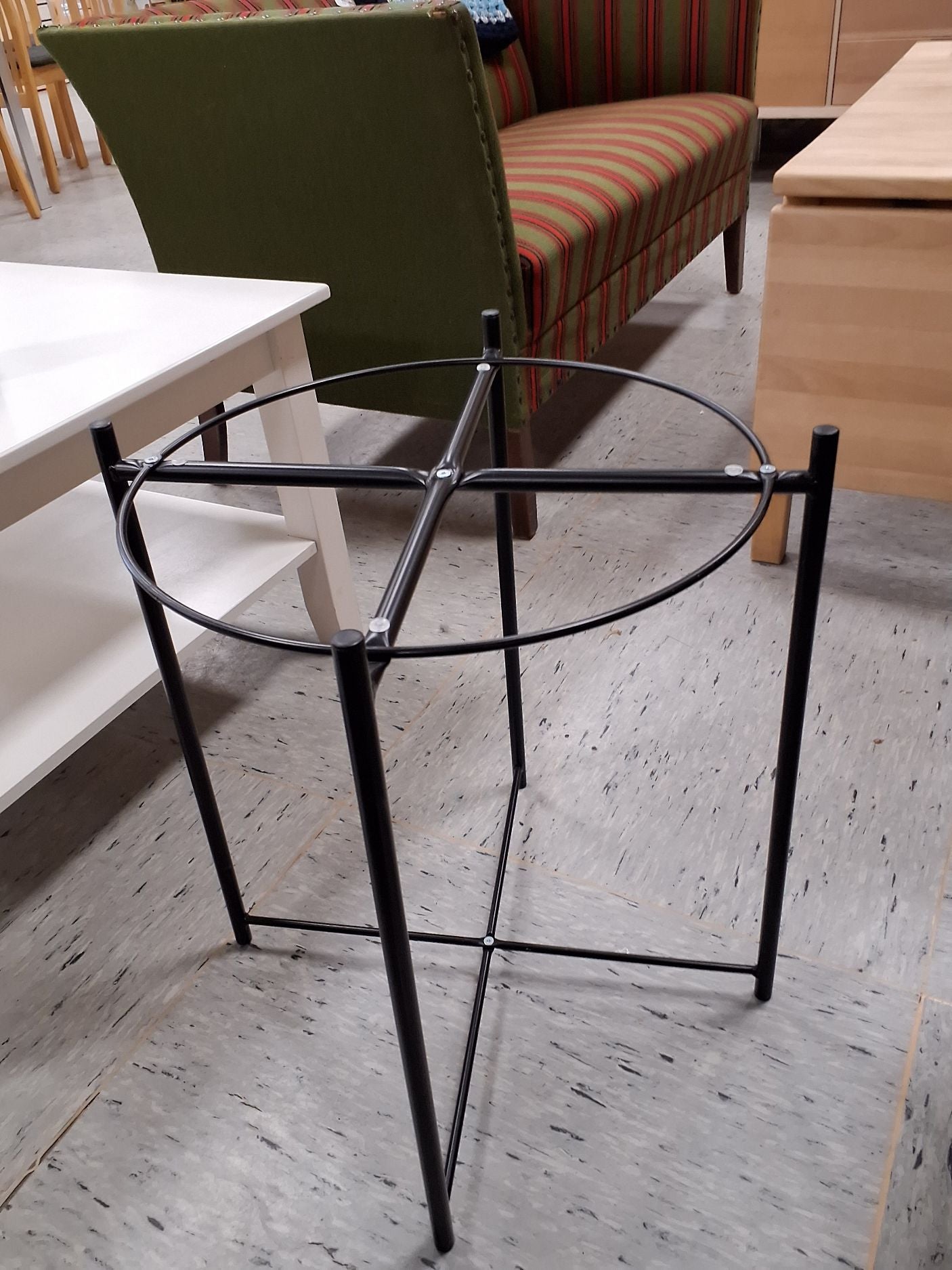 Dybt rundt sofabord