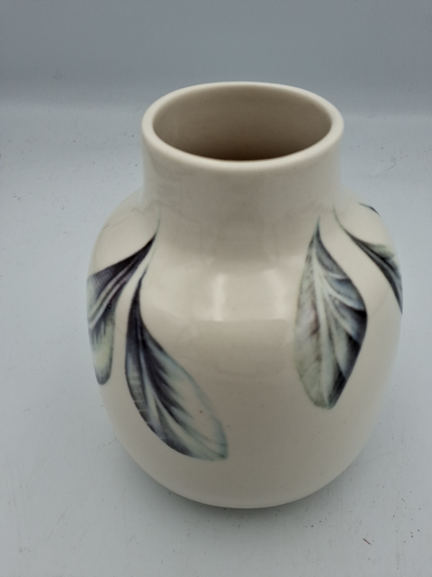 Lene Pedersen, buttet Leaf vase