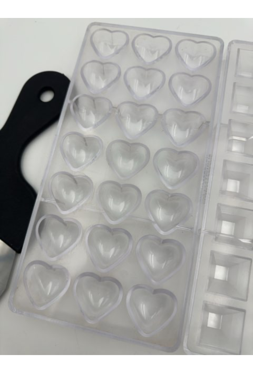 Blomsterberg chokoladeforme og kagebixen spartel