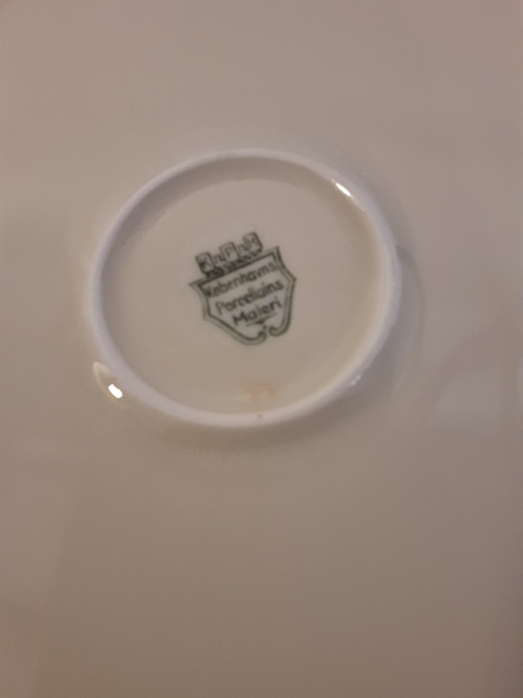Rundt porcelænsfad