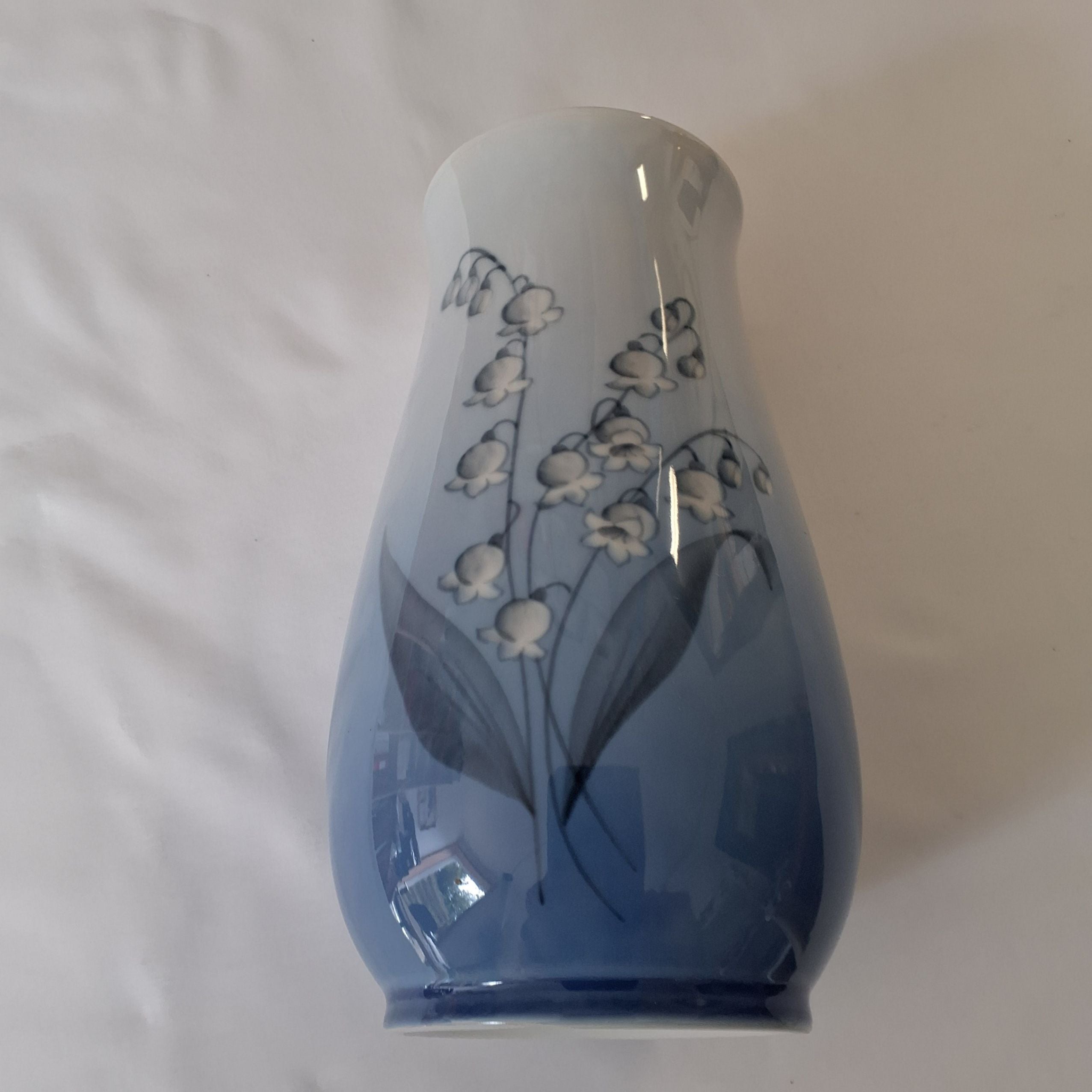 Vase med liljekonval B&G 157 5210