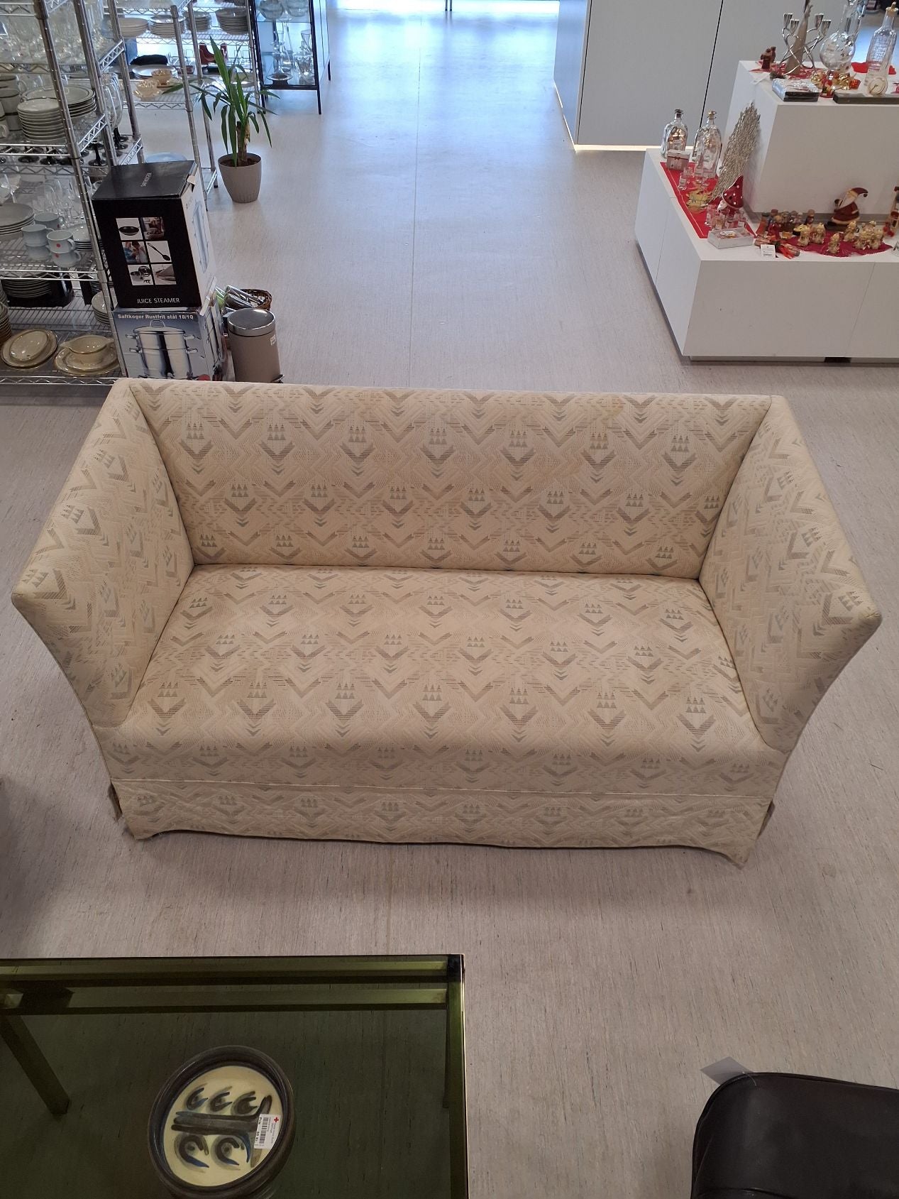 Lys 2-pers sofa