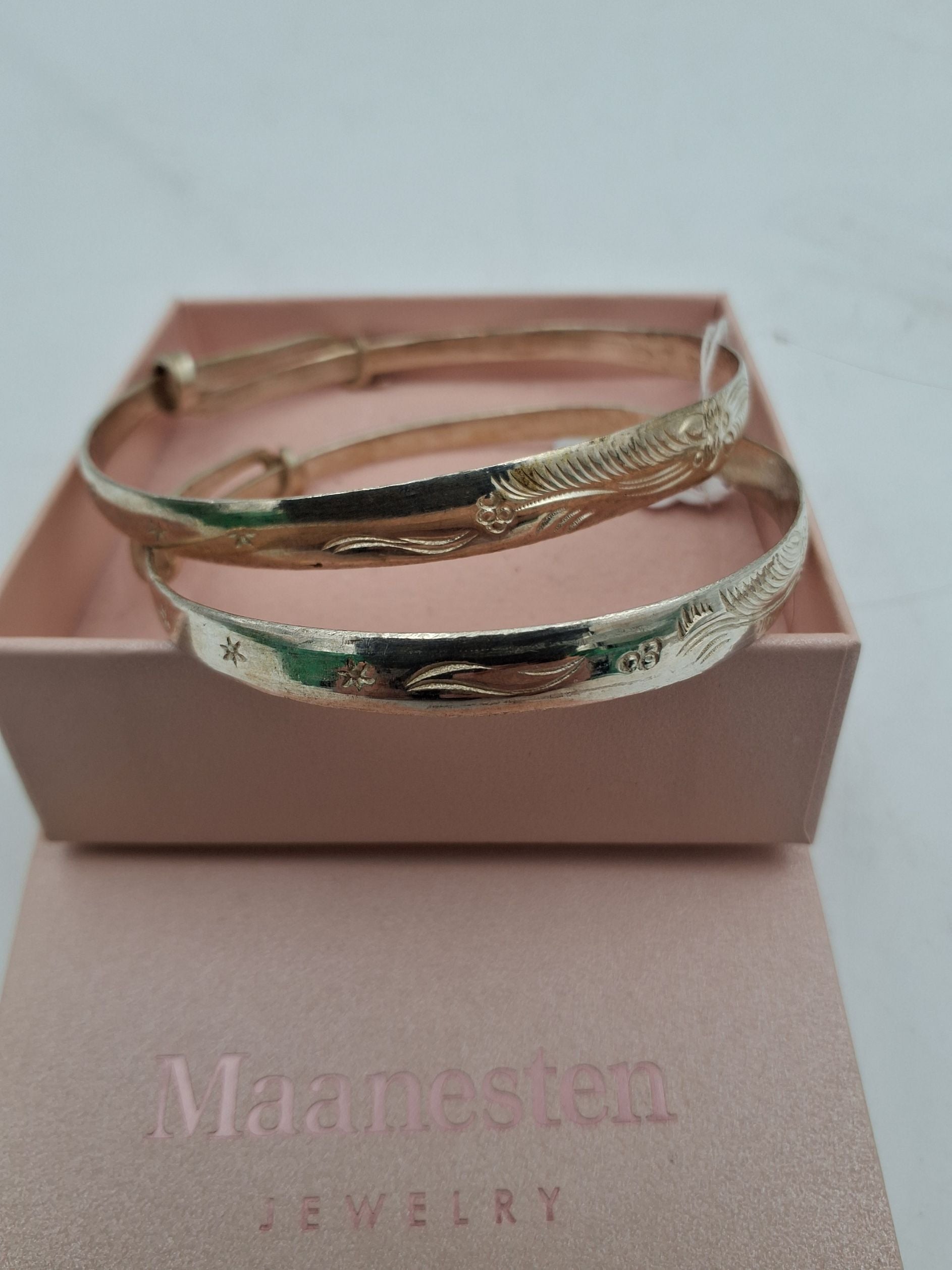 Maanesten armbånd i sølv