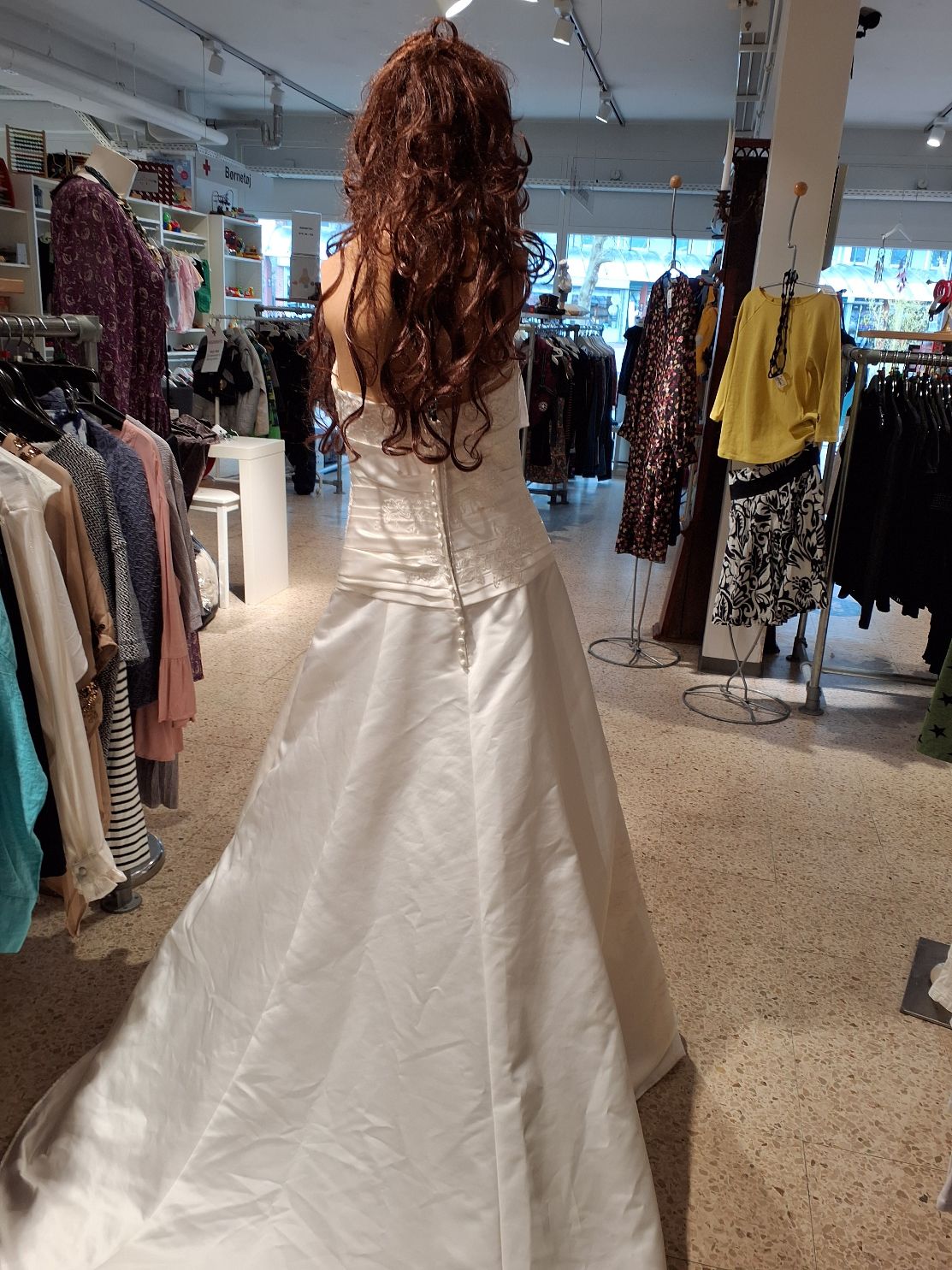 Brudekjole fra Eglantine Creations