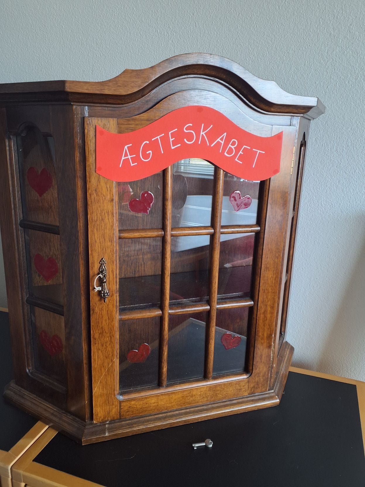 Vægskab - Ægteskabet