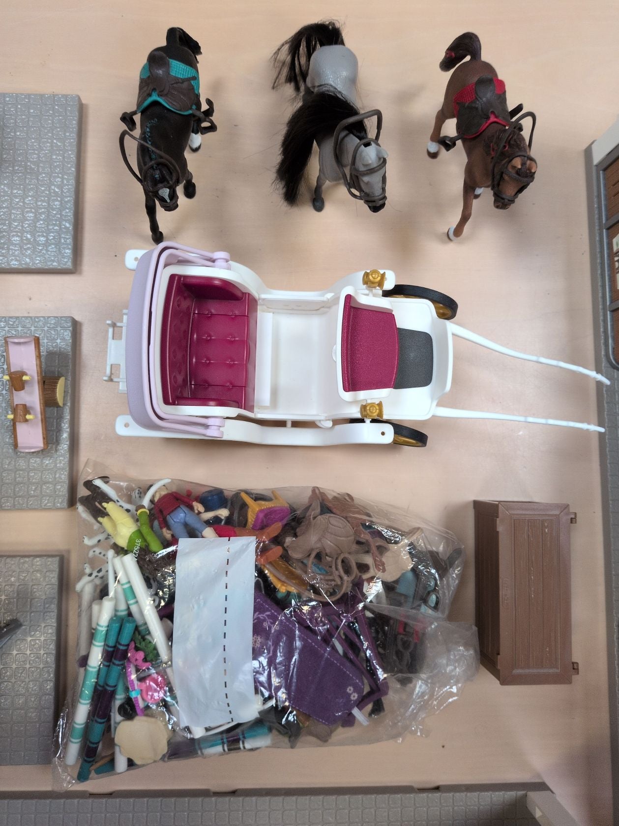 Schleich hestegård m. tilbehør