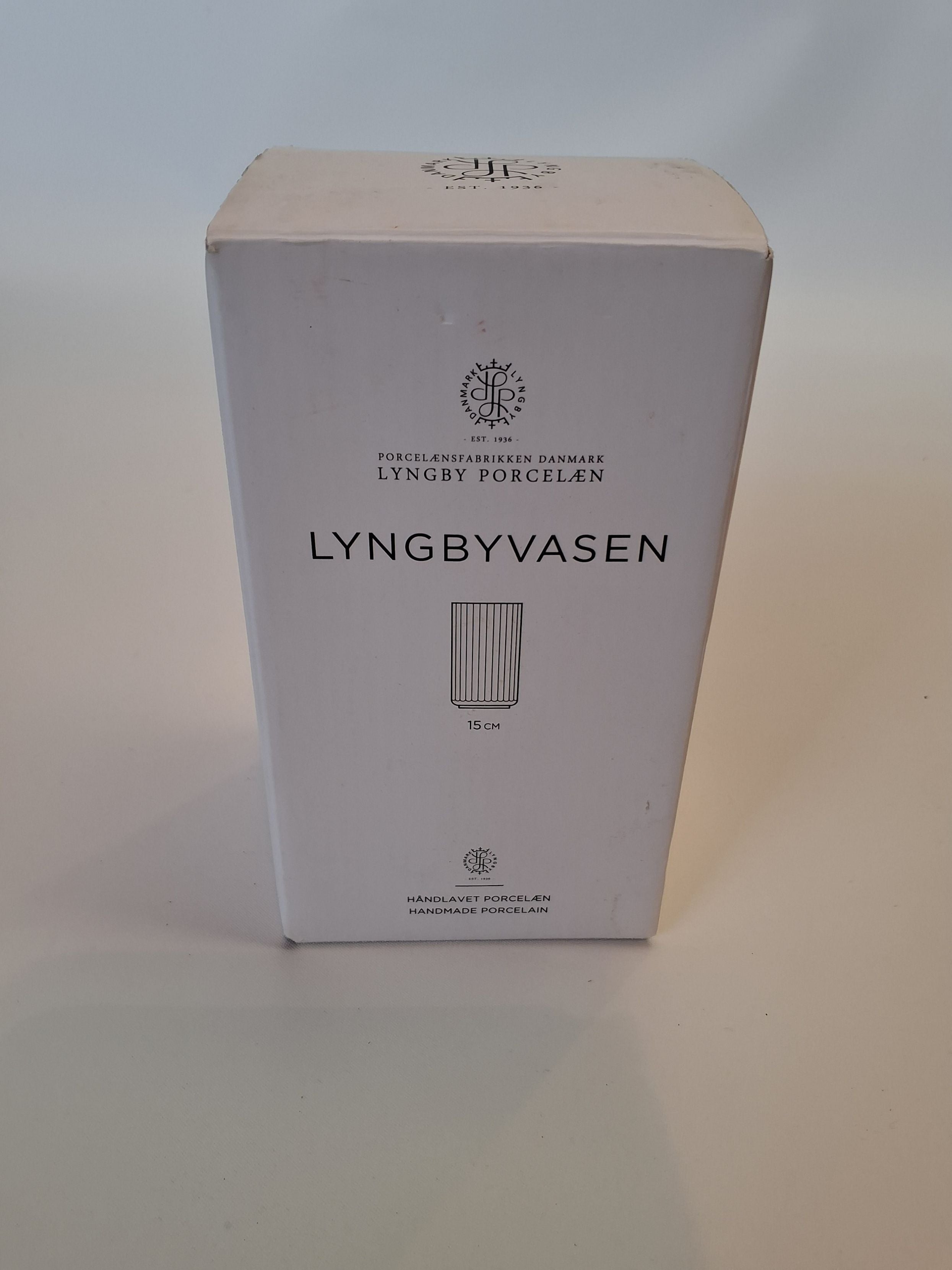 Lyngby sort rillet vase