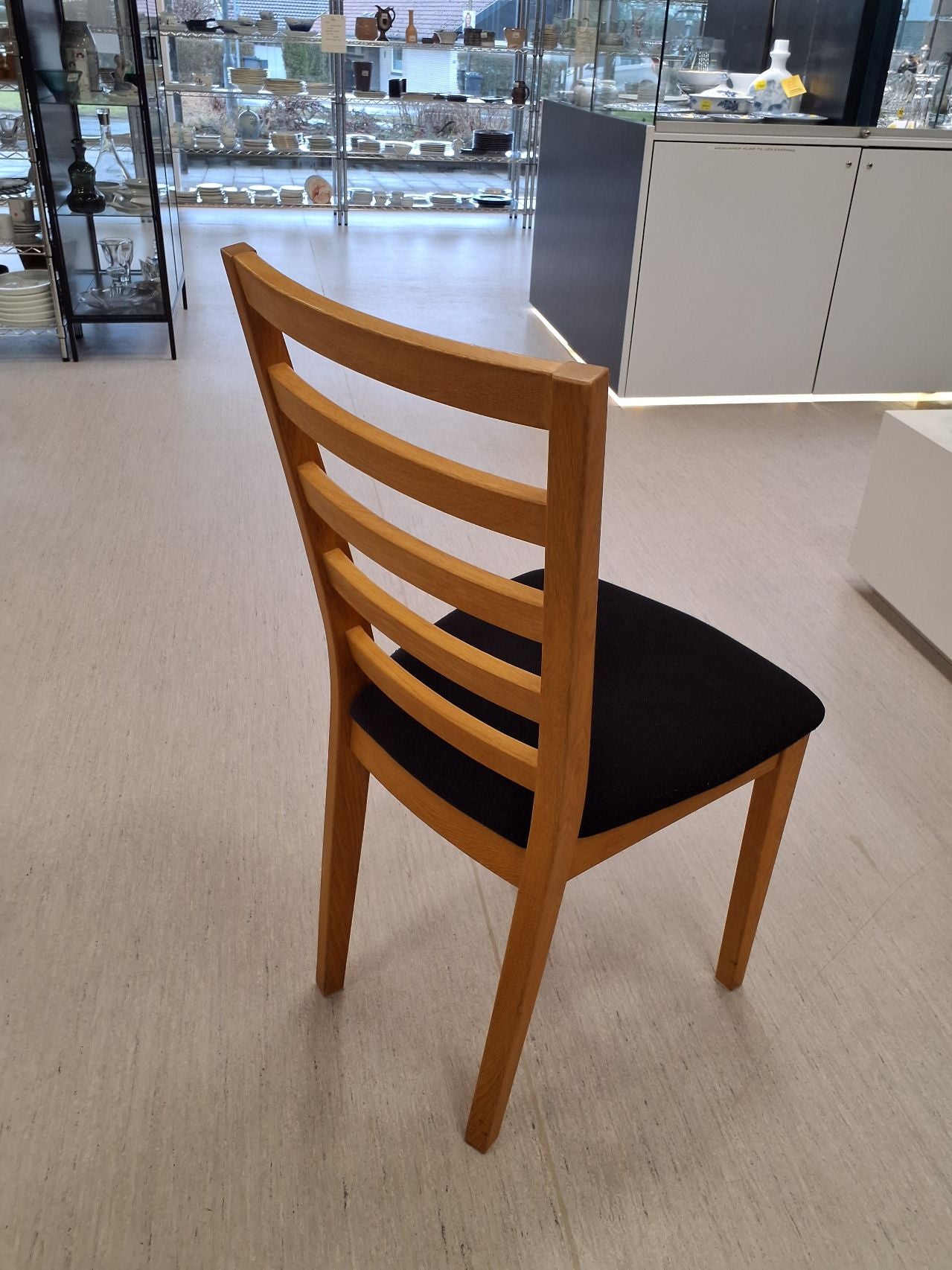 Spisebordsstol m sort polstring