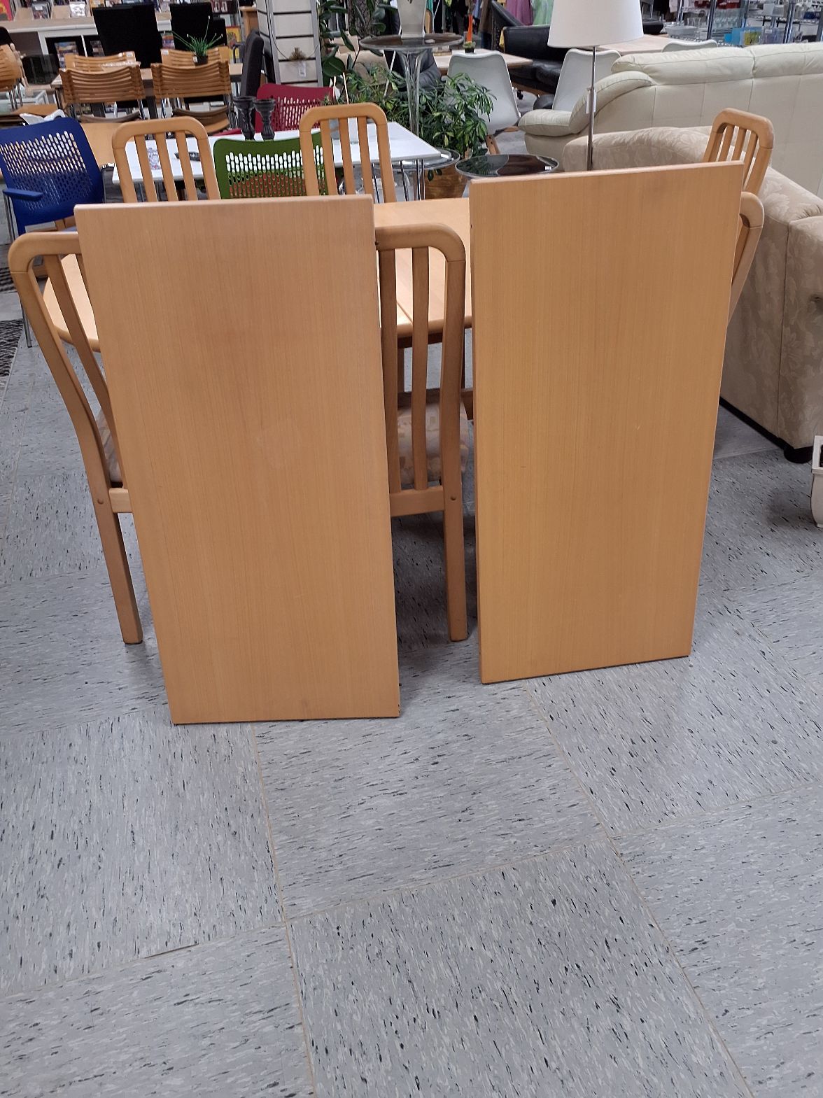 Spisebord,Bøg.+ 6 stole+ 2 plader