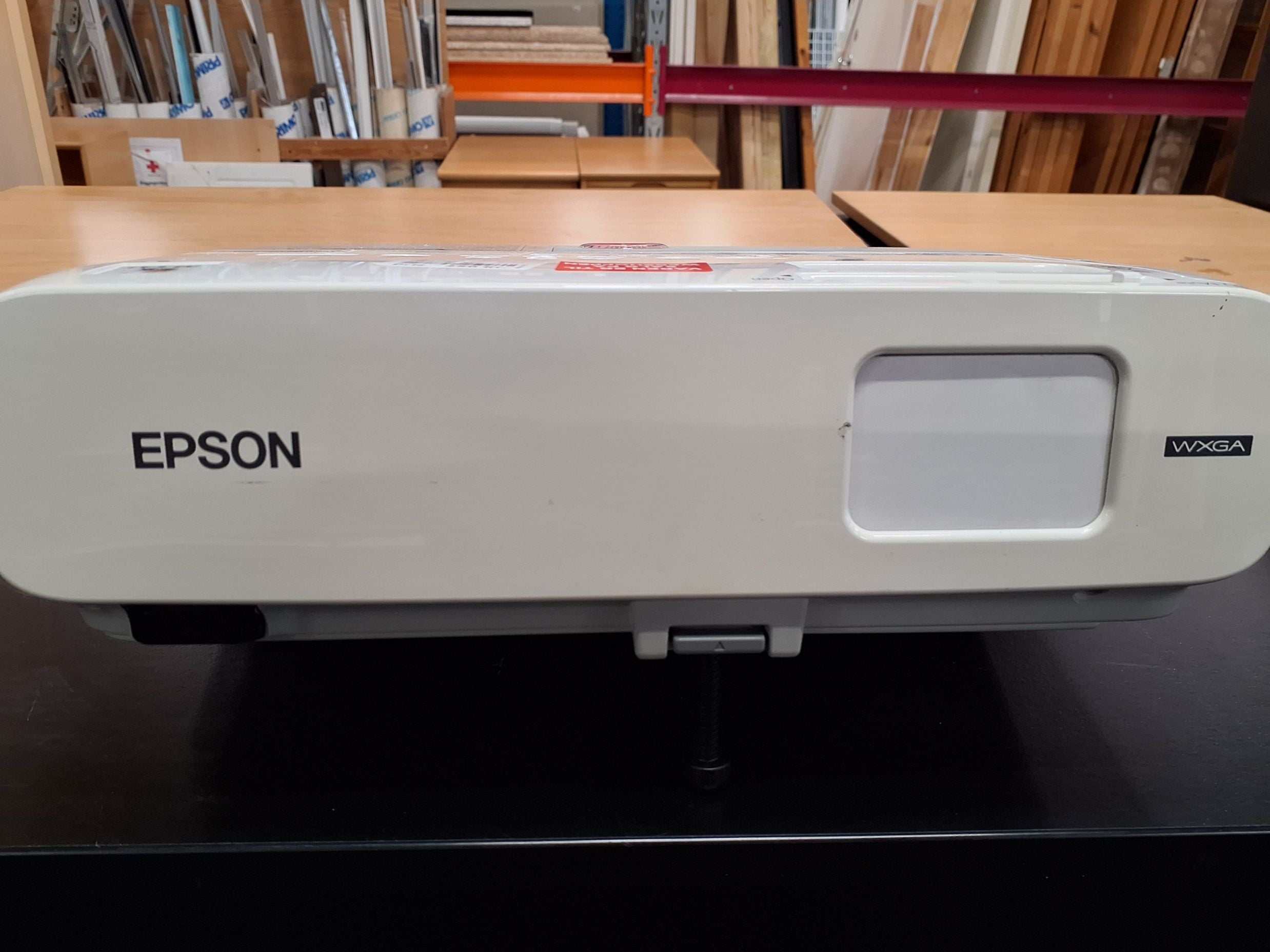 Projekter, mærke Epson EB 826w