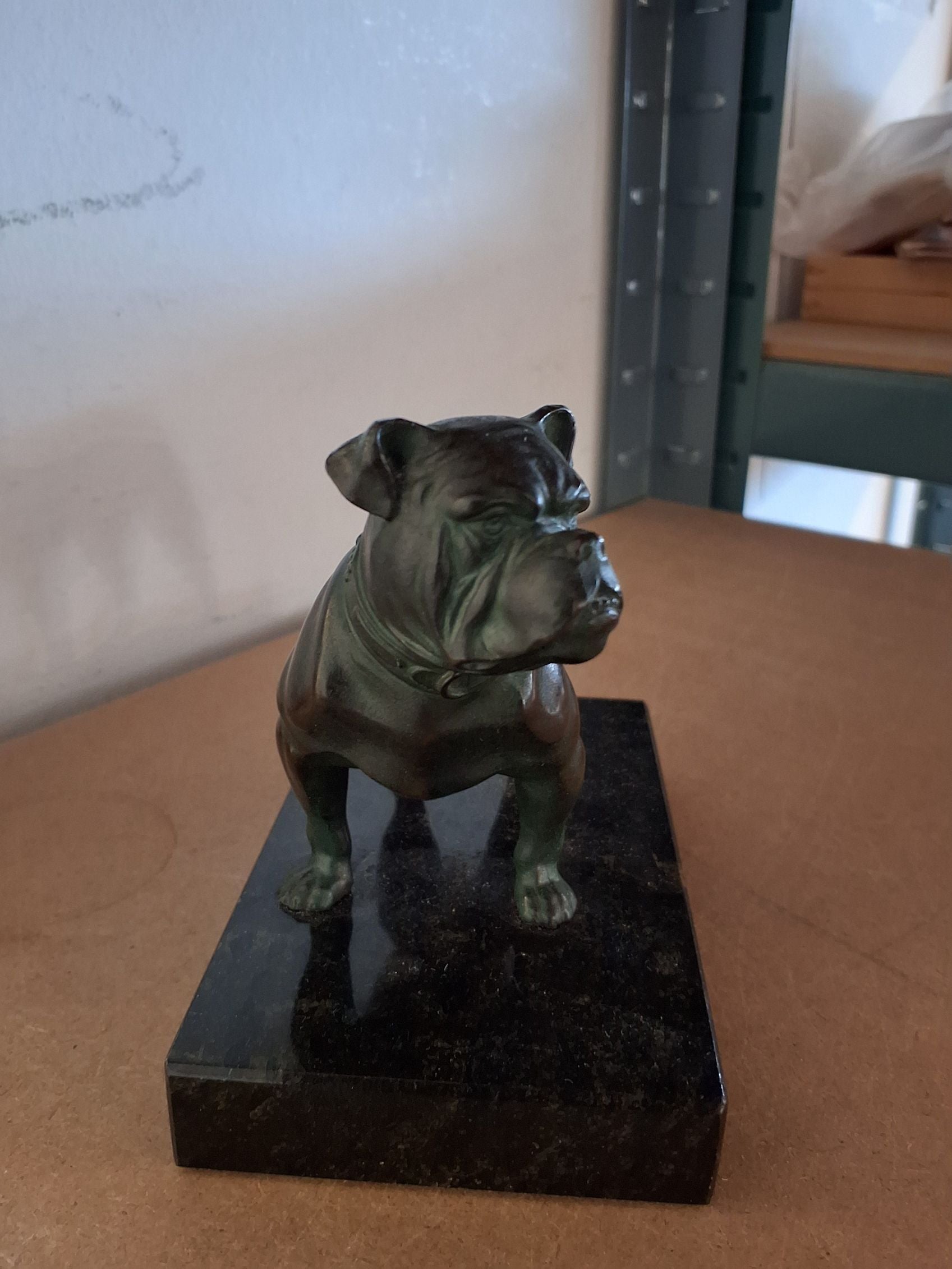 Bulldog i bronze