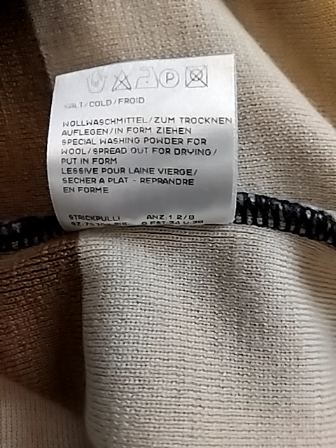Bluse i uld ukendt mærke