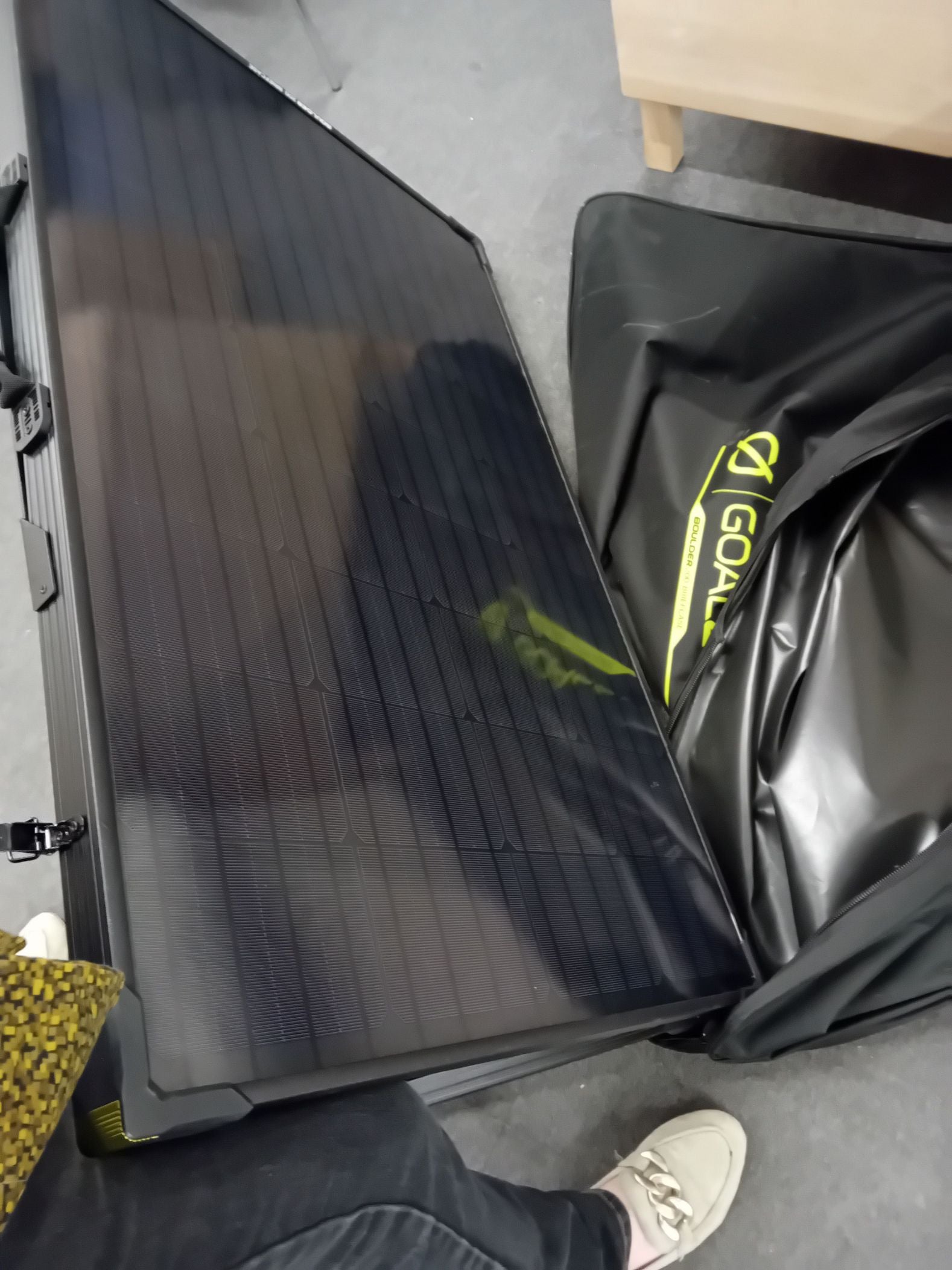 Solpanel i transportpose.