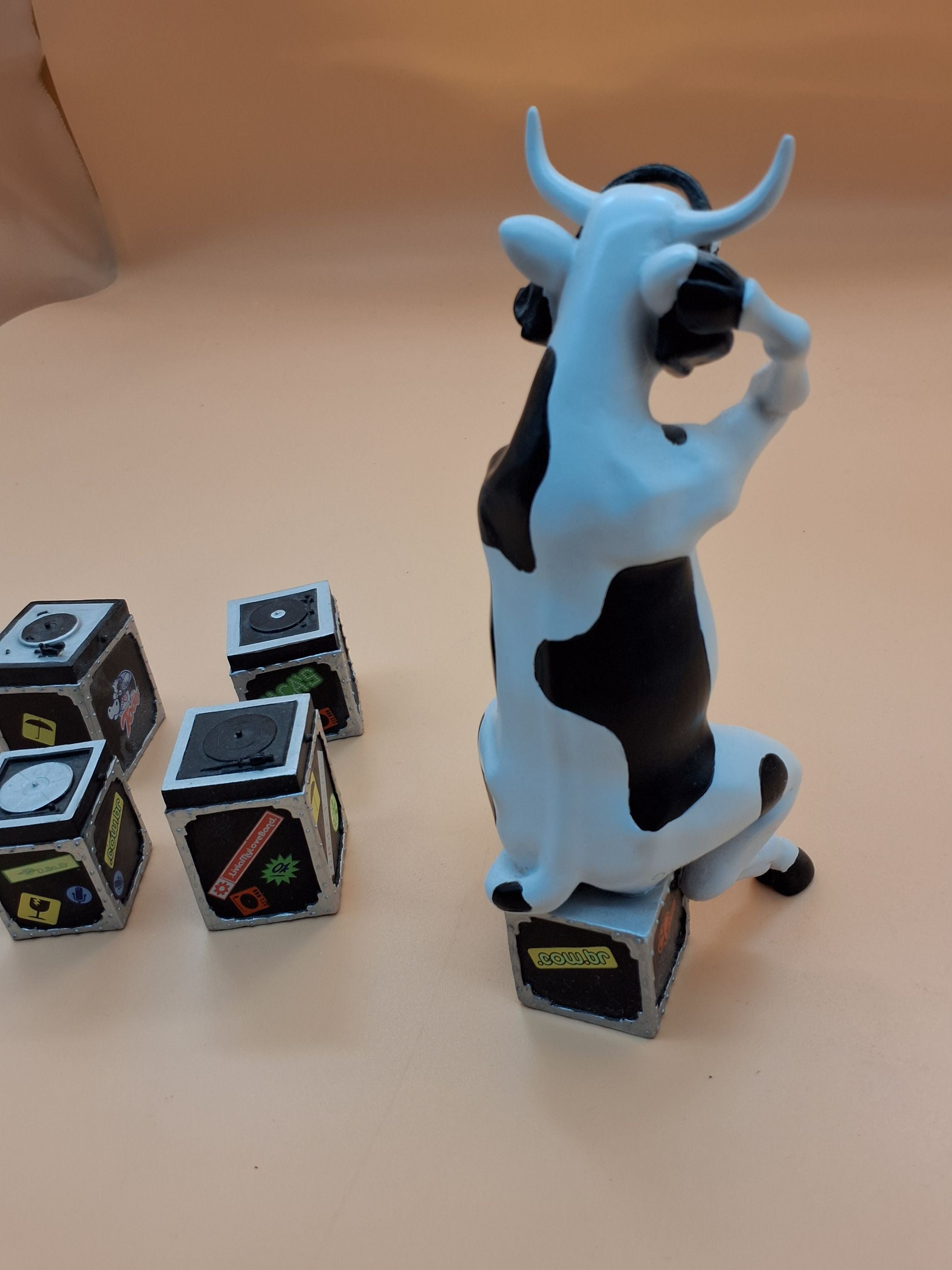 Cowparade discjockey ko