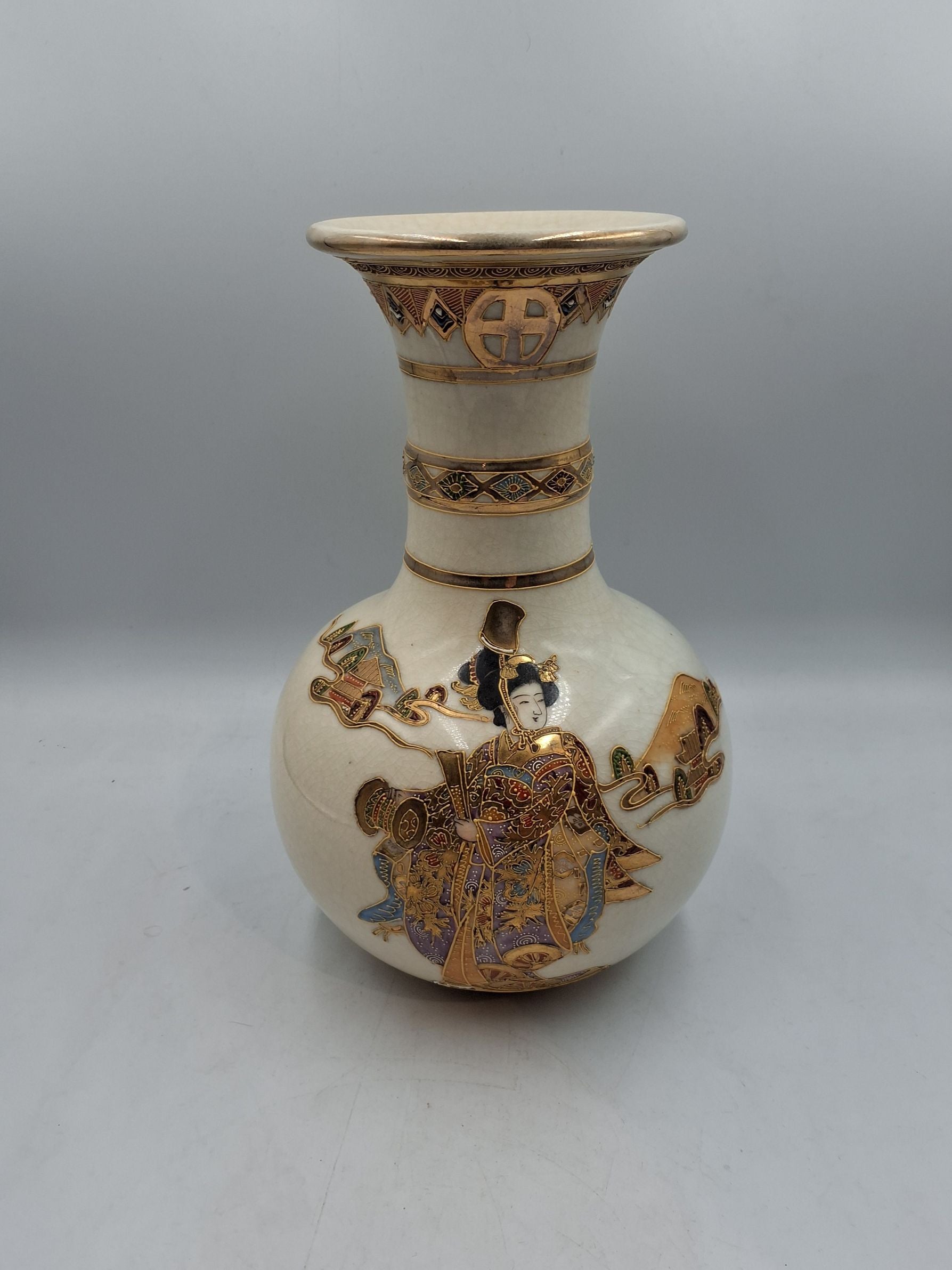 Japansk vase med motiv i glasur