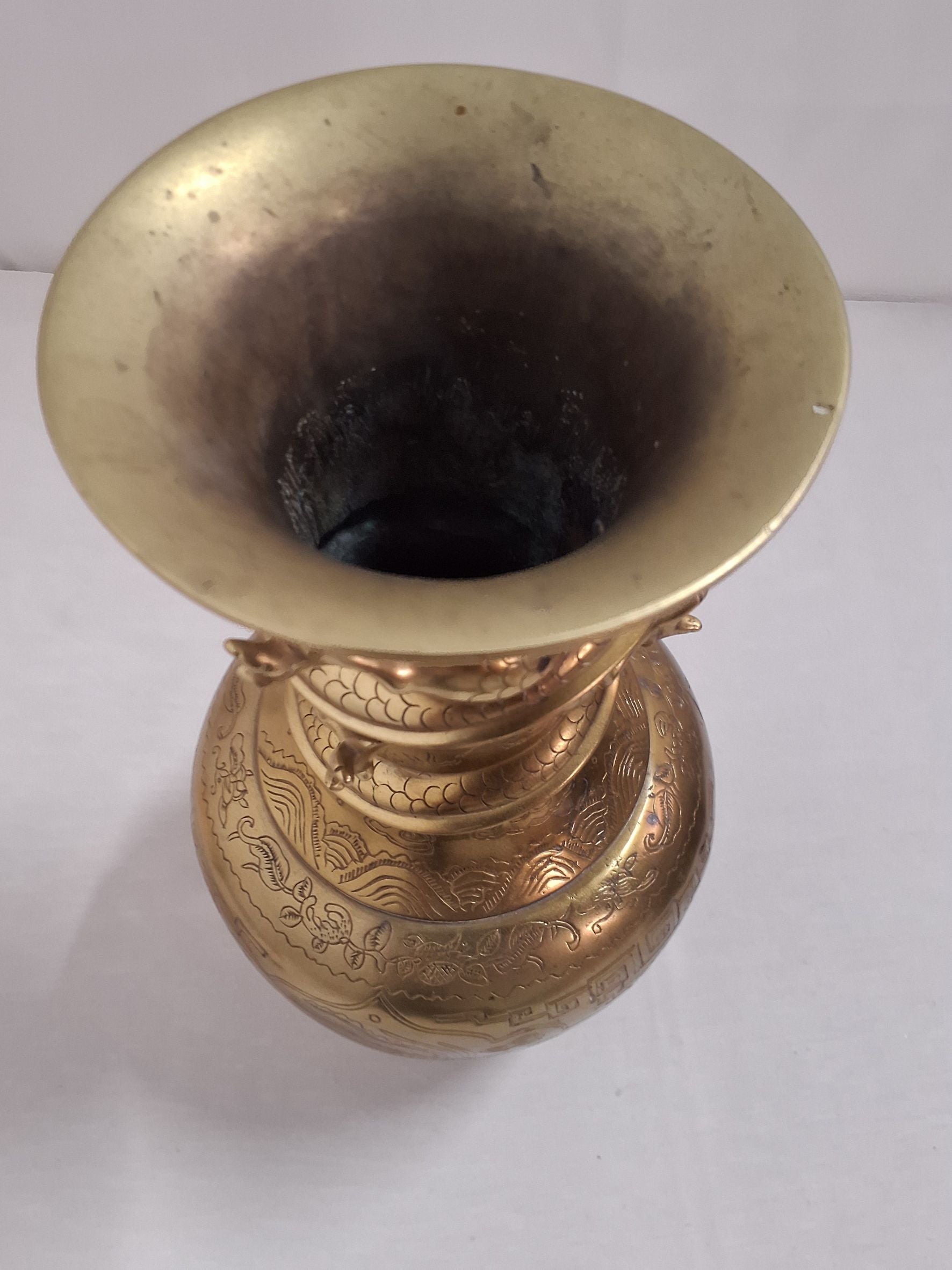Kinesisk messingvase