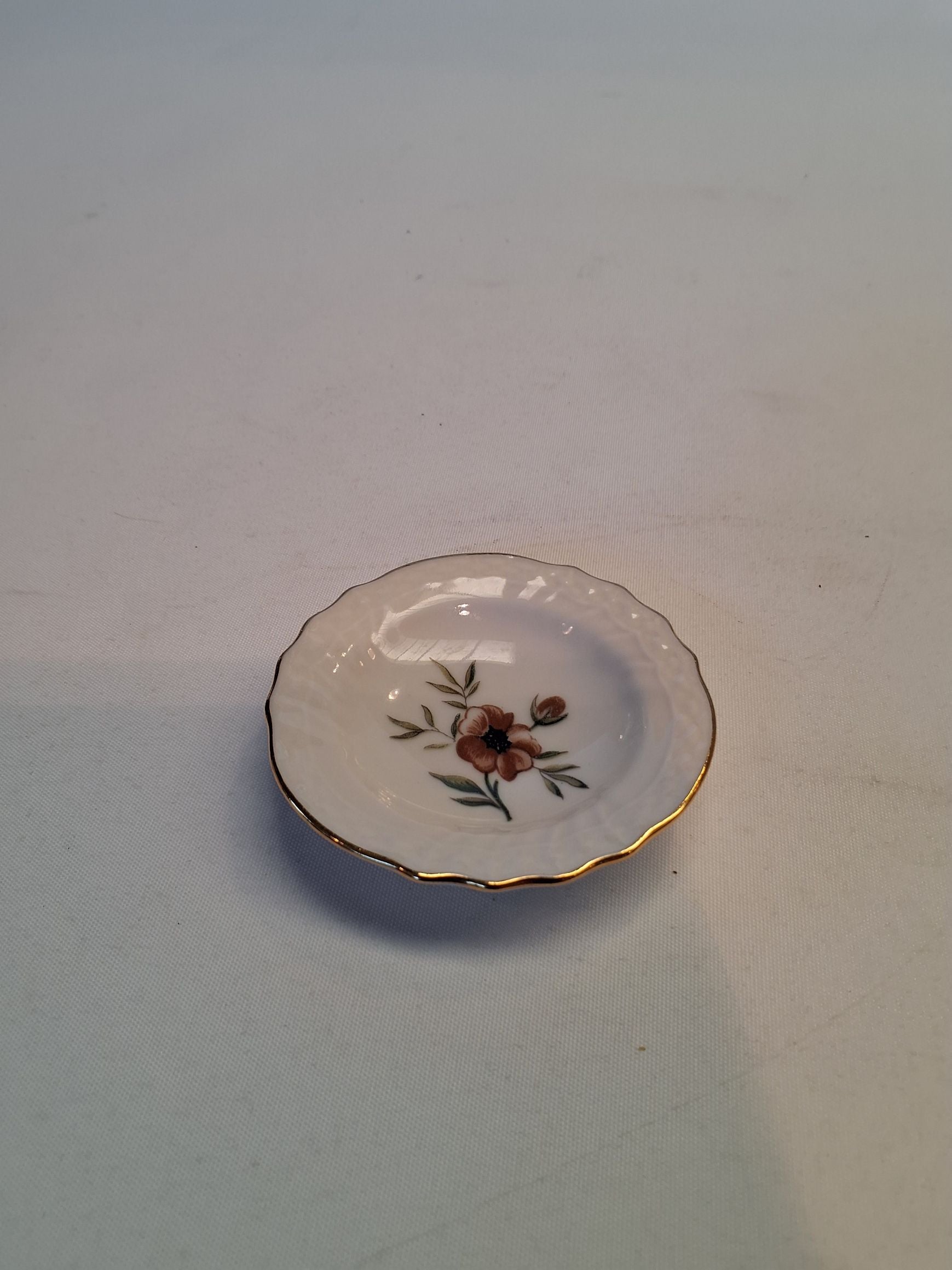 Royal Copenhagen Asiat brun