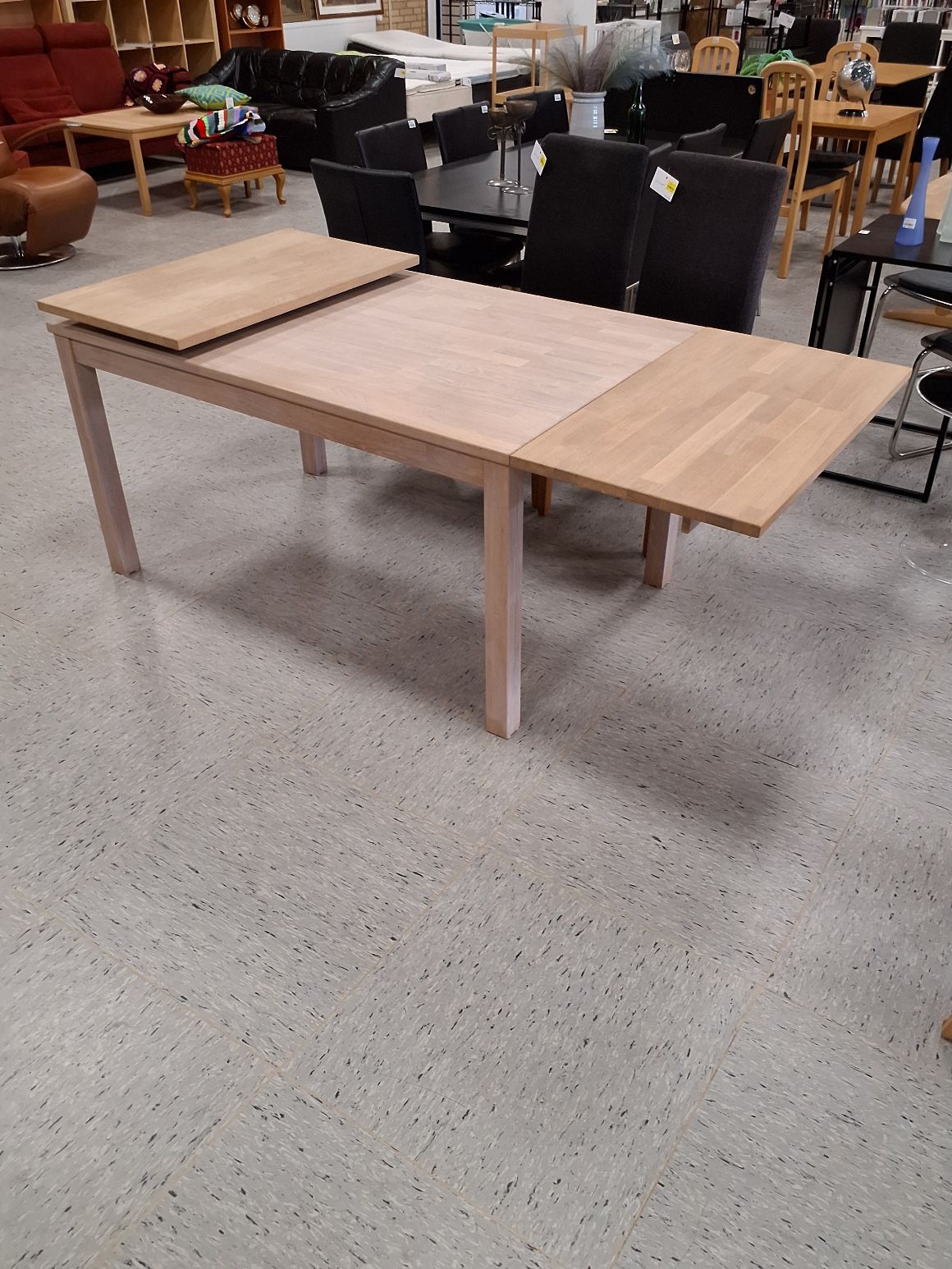 Spise bord + 2 plader