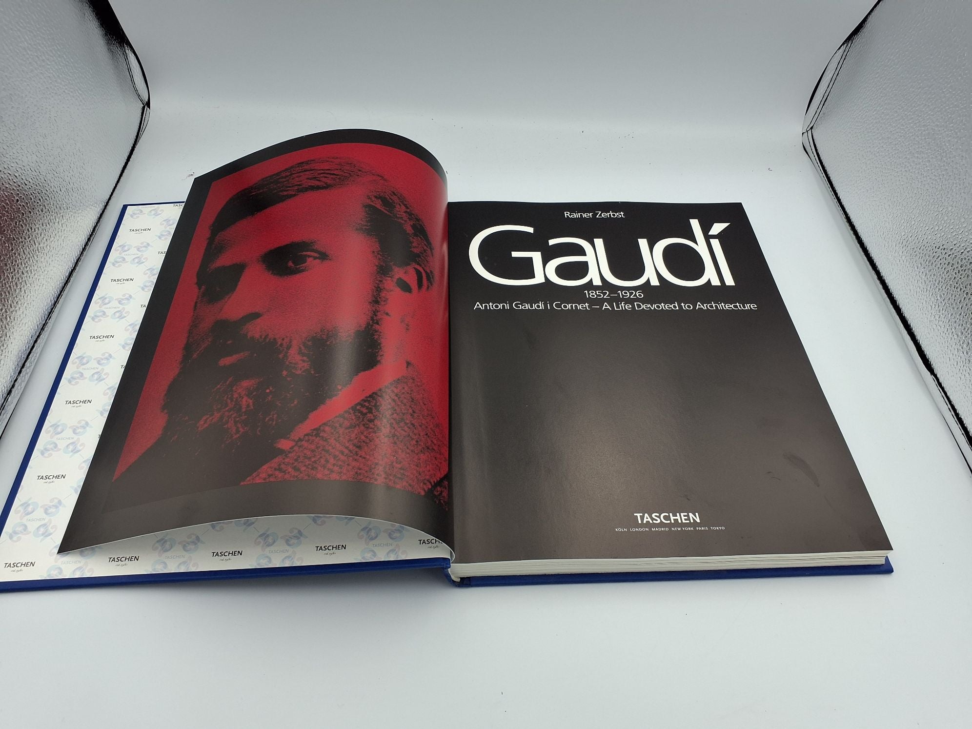 Bog: Gaudí