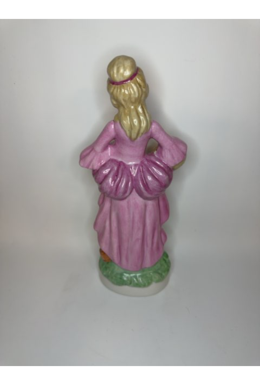 Porcelæn dame med frugter