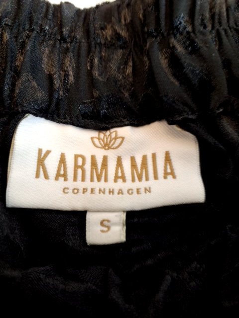 Karmamia Shorts