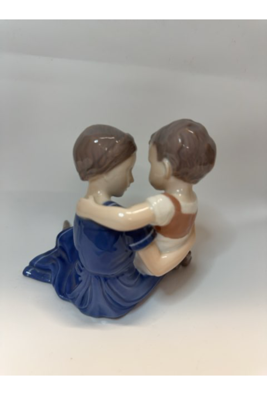 Mor og barn figur "B&G Kjøbenhavn"