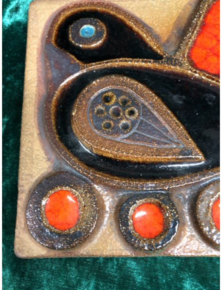 Søholm relief "Fugl på æg"