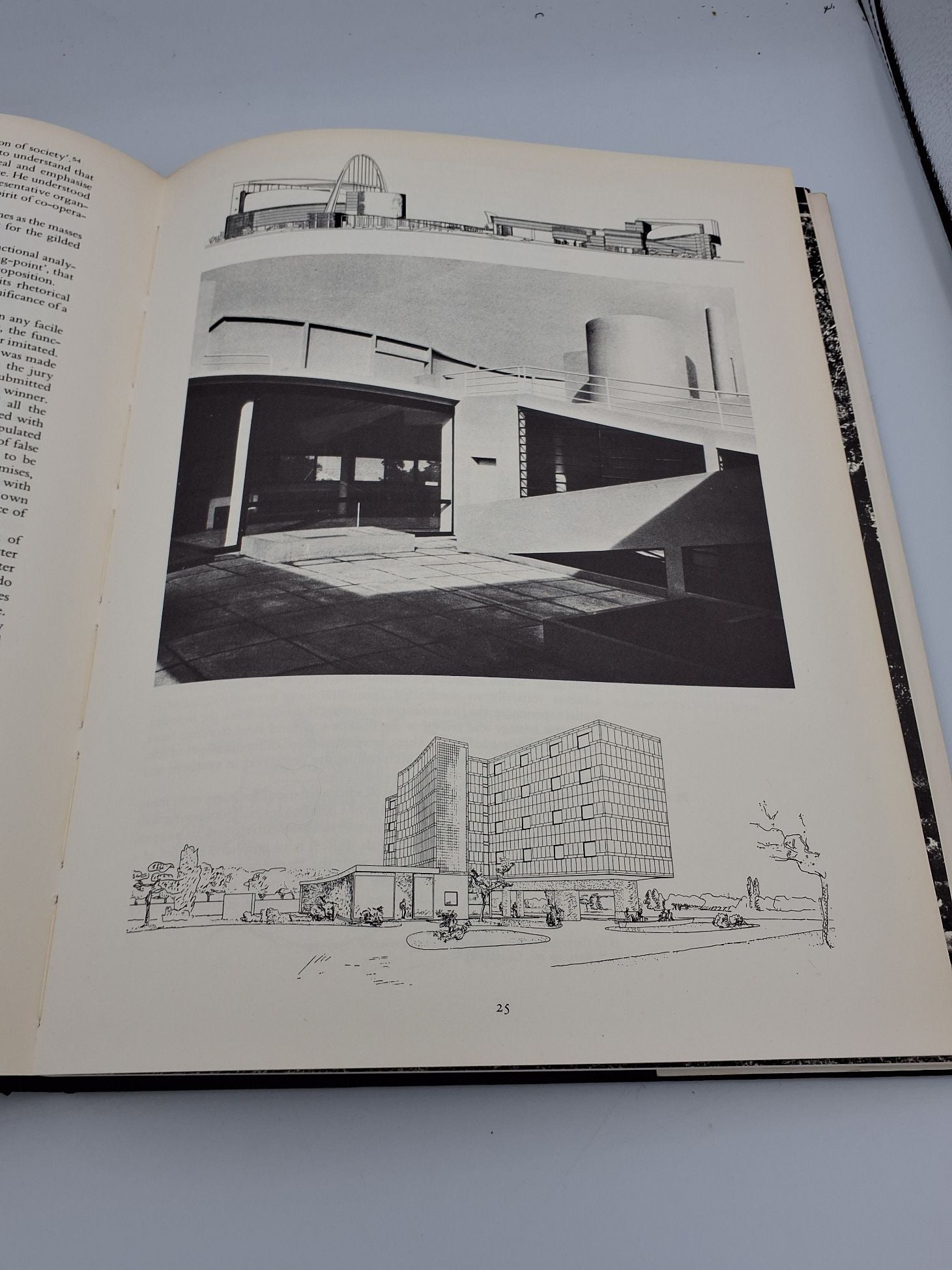 Bog: le corbusier