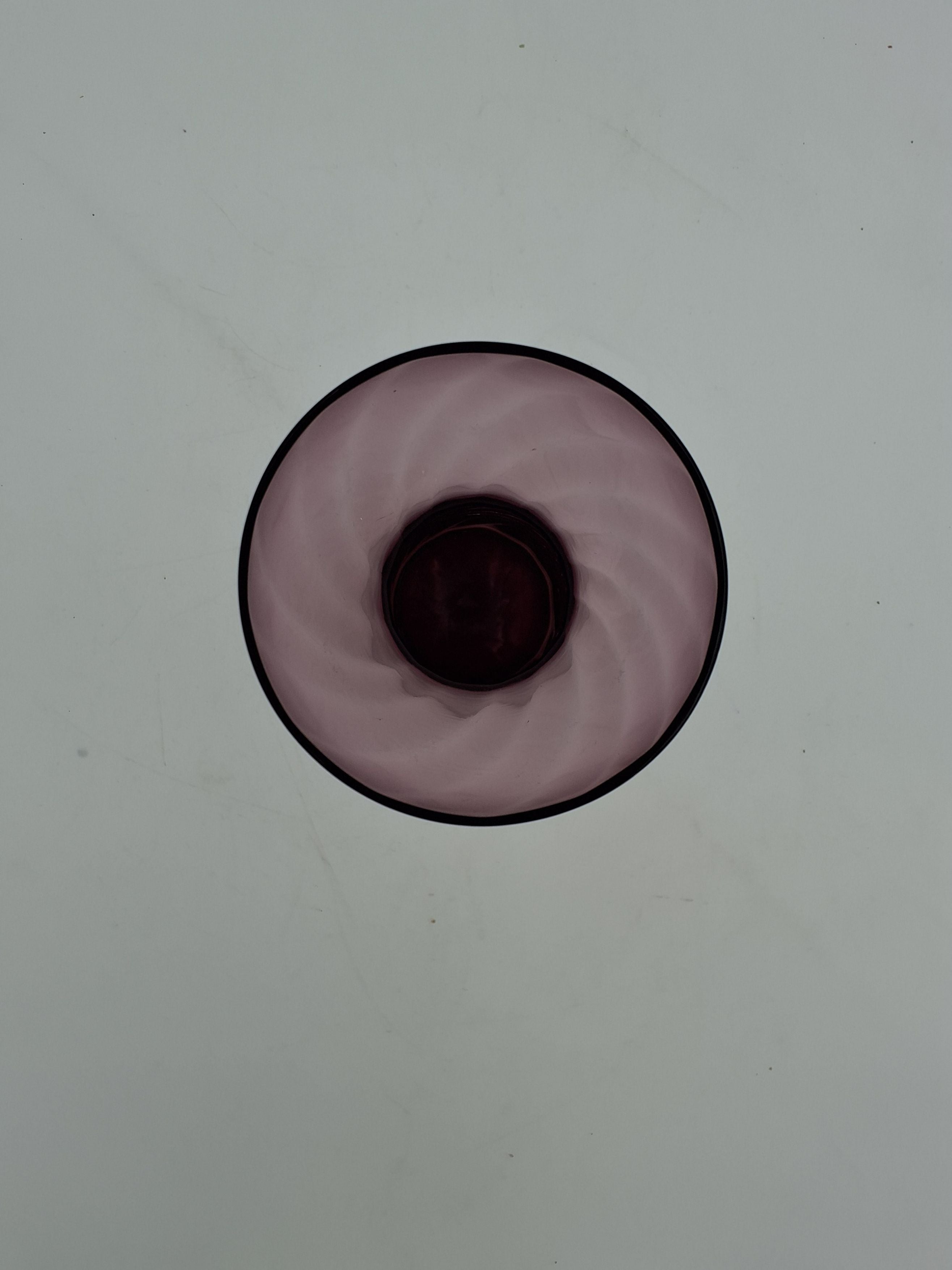 Vase i lilla glas