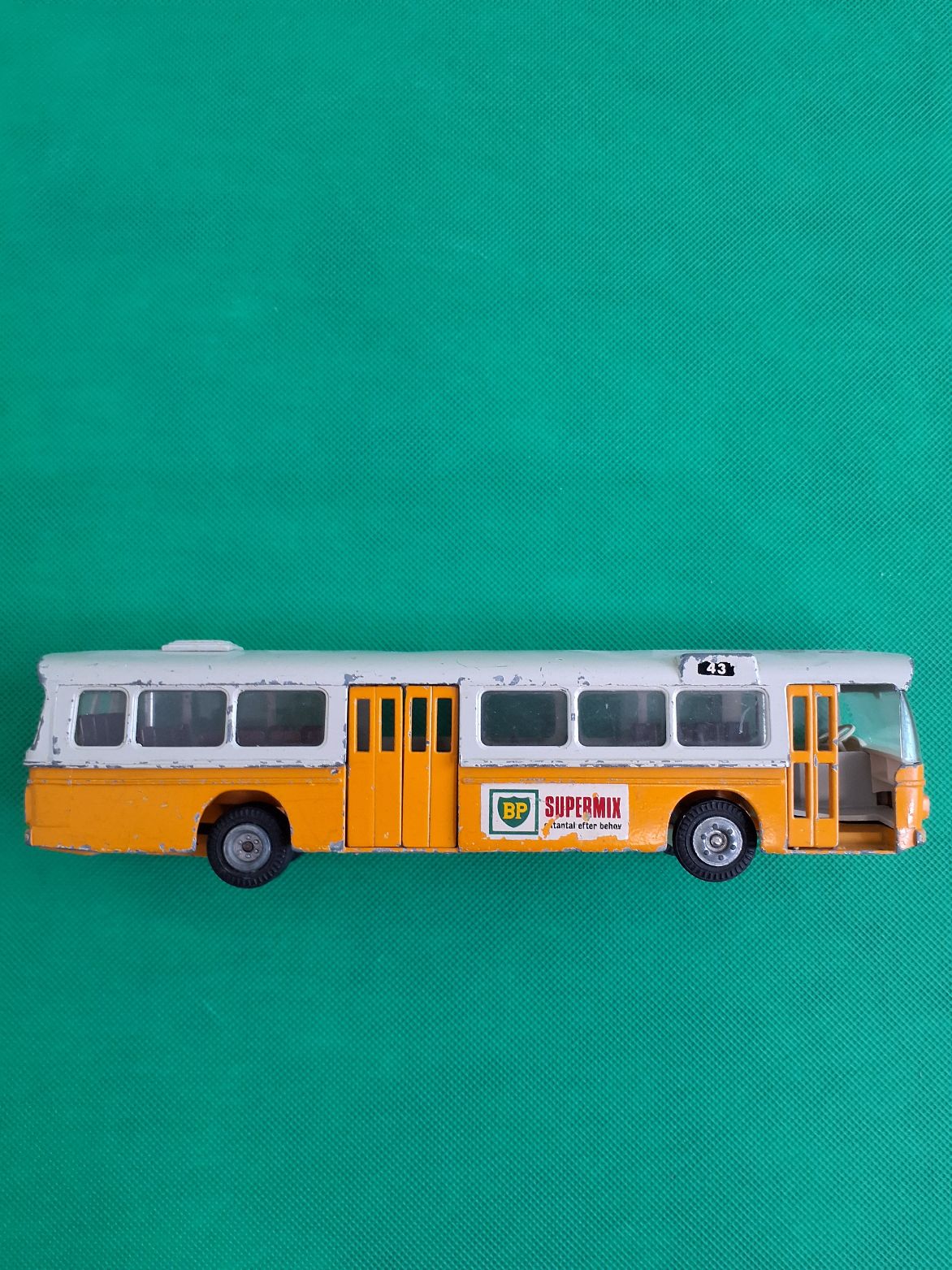 Tekno 851 Scania CR-76 Jolly