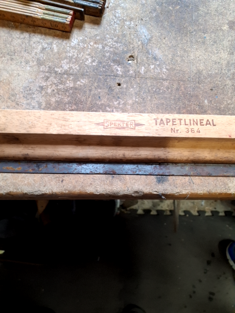 Tapetlineal