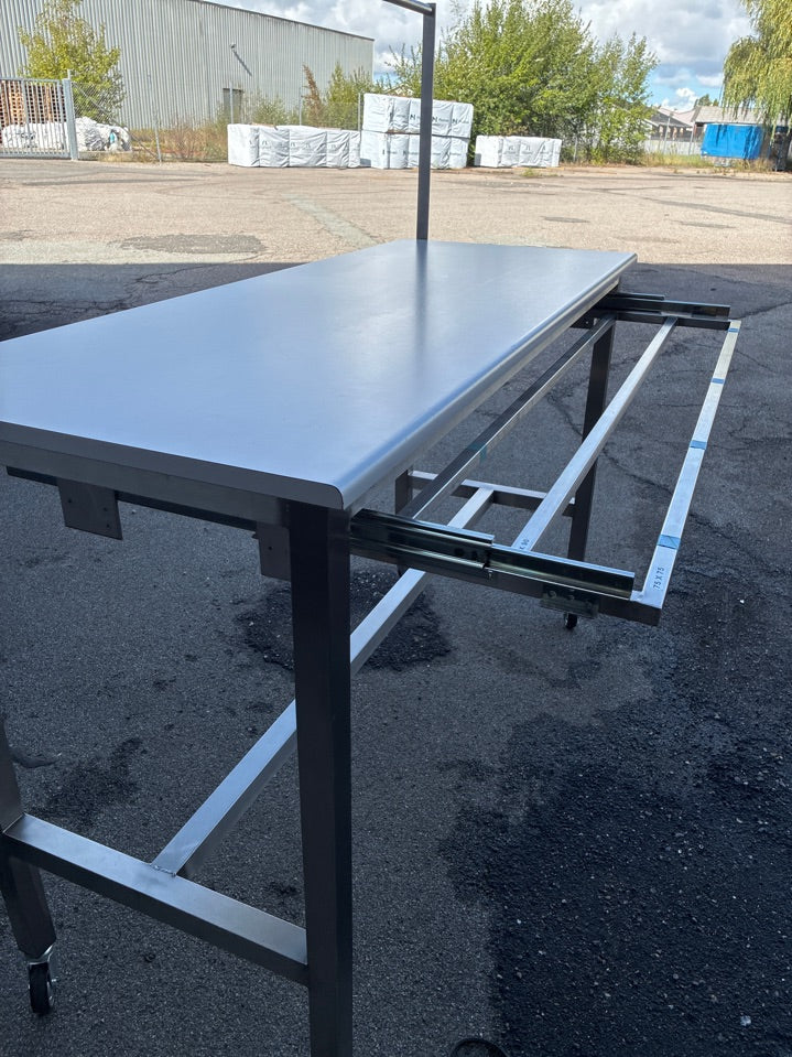 Rustfri stålbord med muligheder
