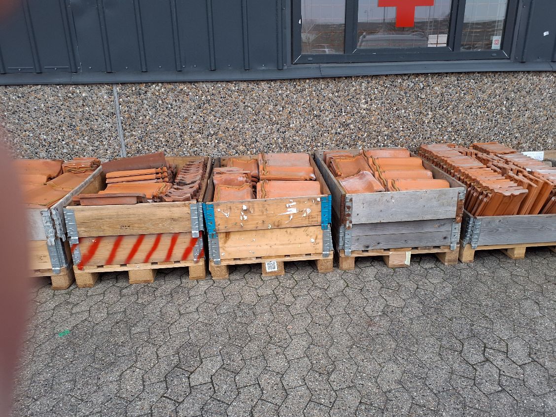 Fals tagsten