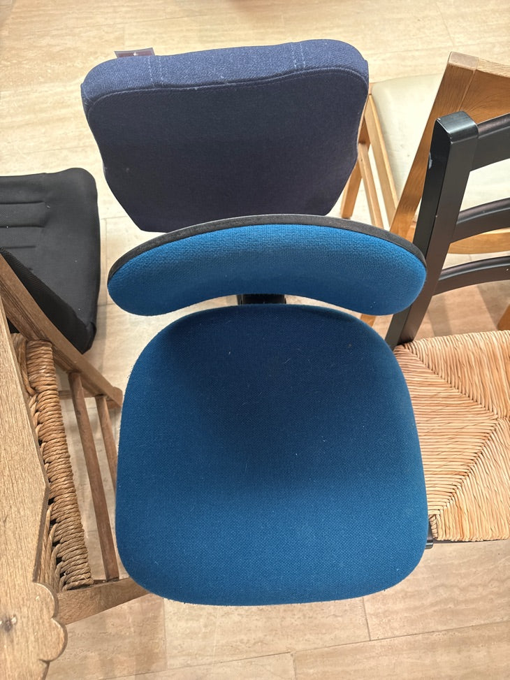 Blå kontorstol