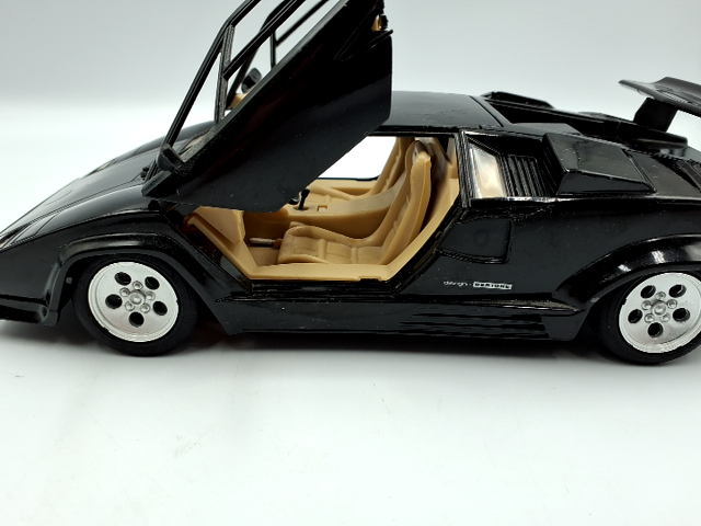 Lamborghini Cate har Sort Model 1:18