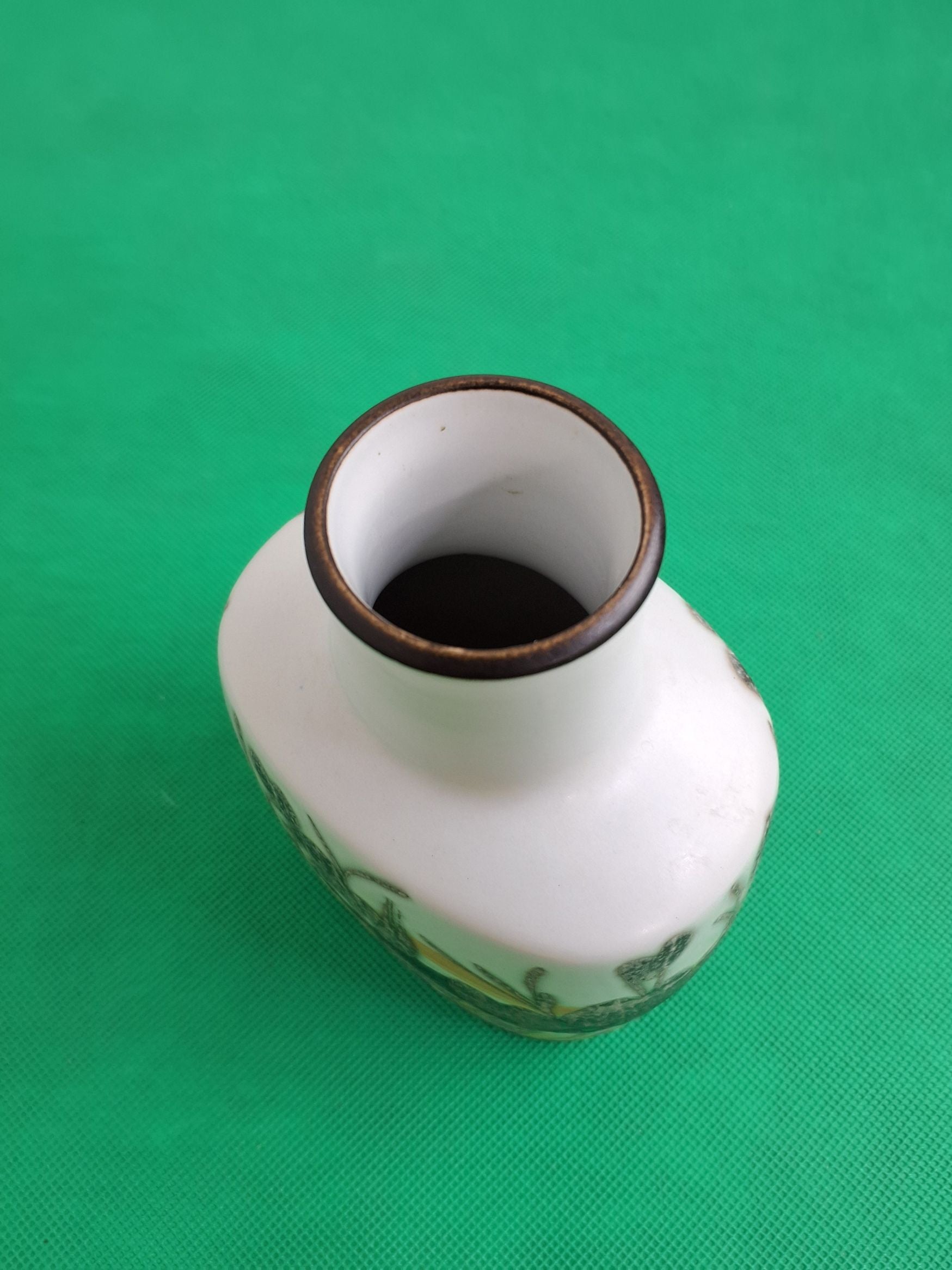 RC Fajance vase