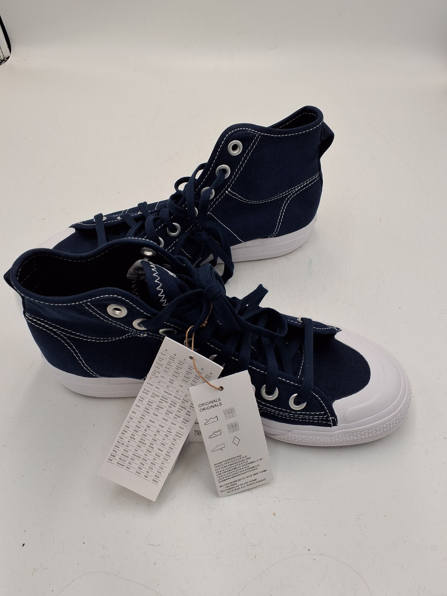 Adidas "Nizza" sneakers
