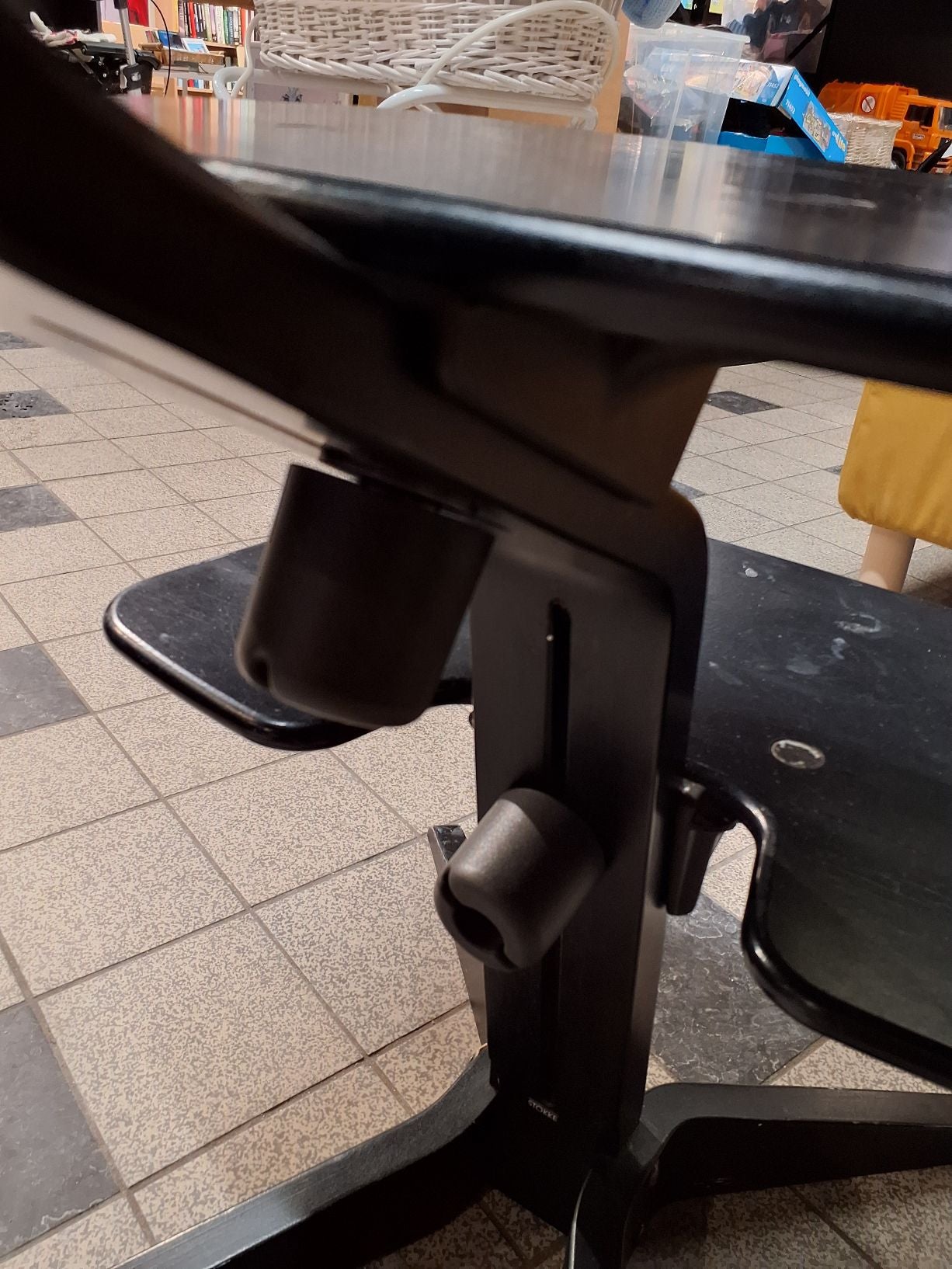 Høj stol Stokke