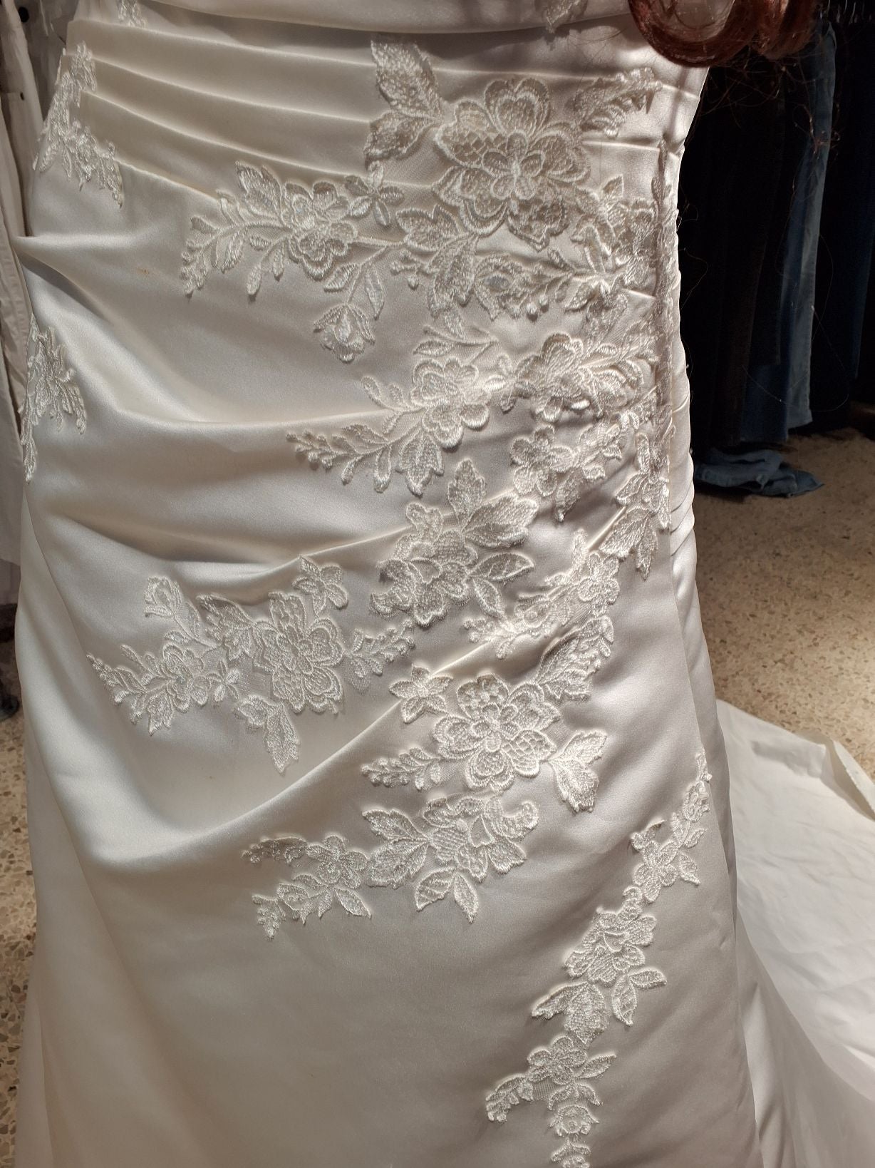 Brudekjole fra Eglantine Creations