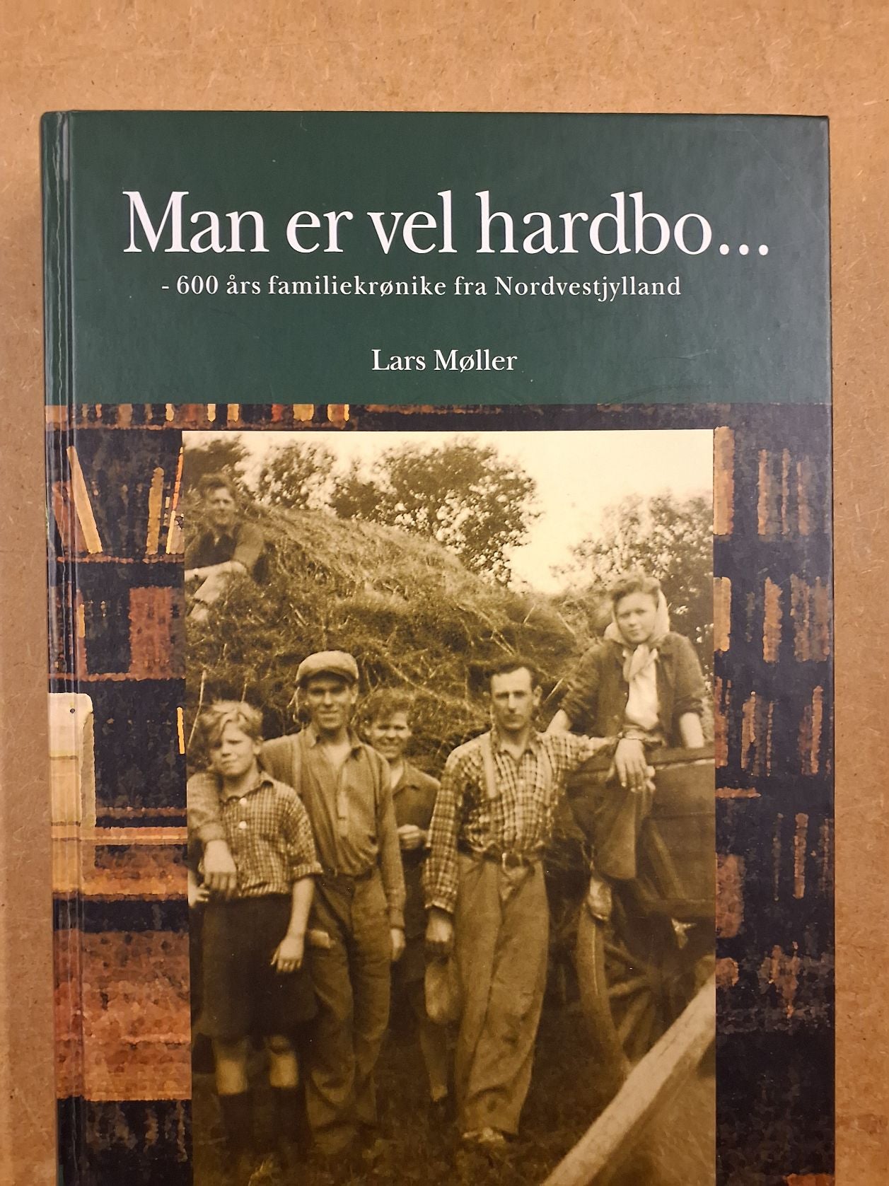 Lars, Erling og Christen Møller, "Man er vel hardbo