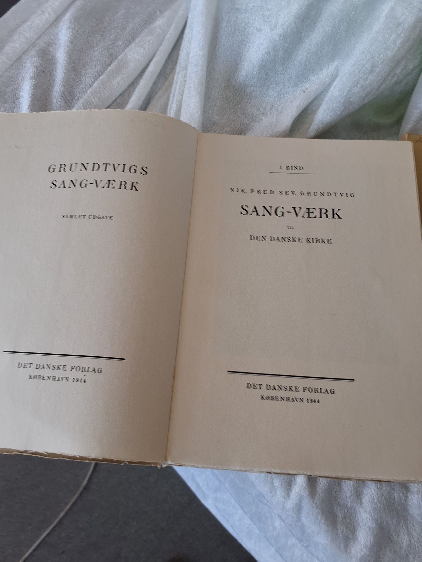 Grundtvigs sangværk samlet 5 styk