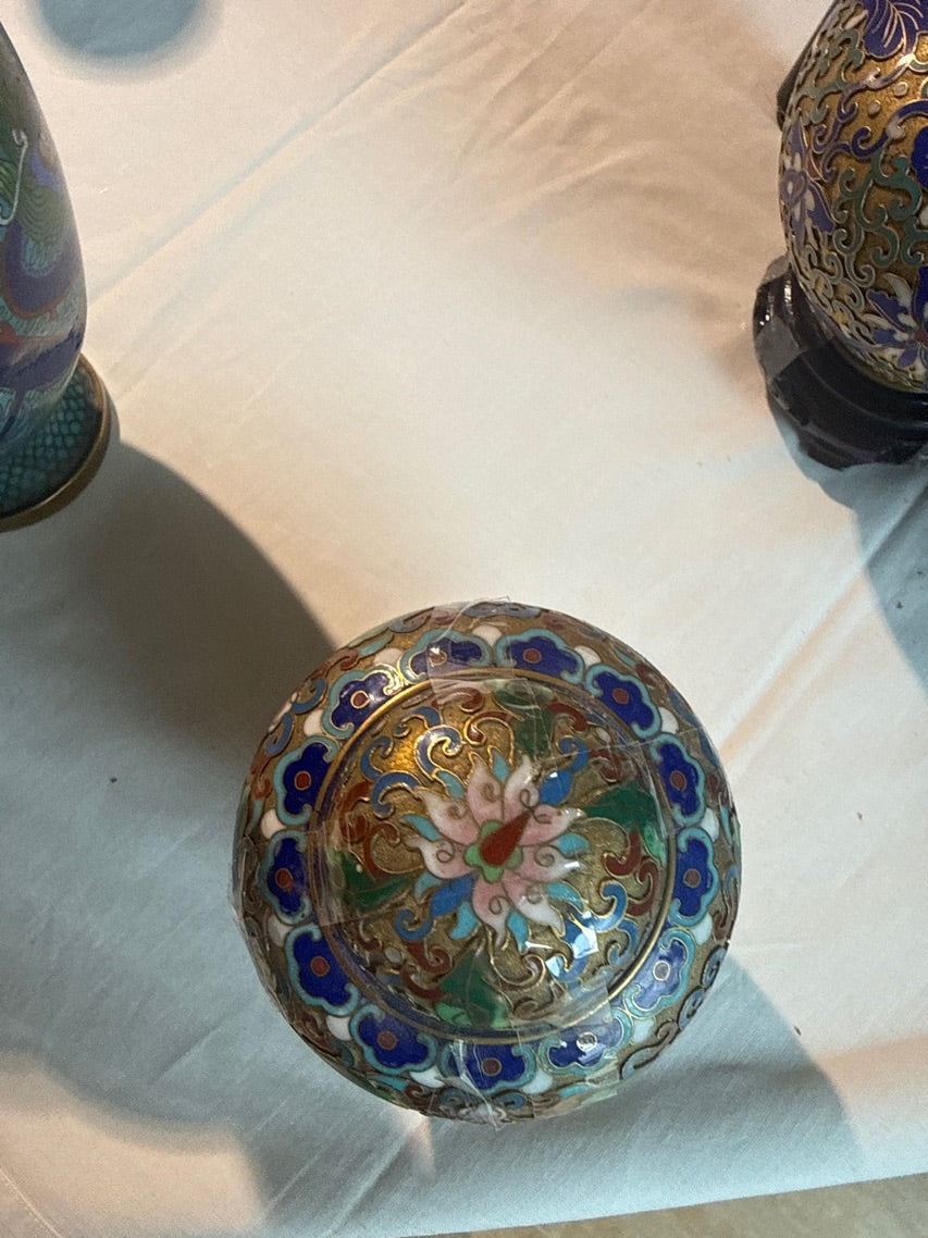 kinesisk cloisonné Guld