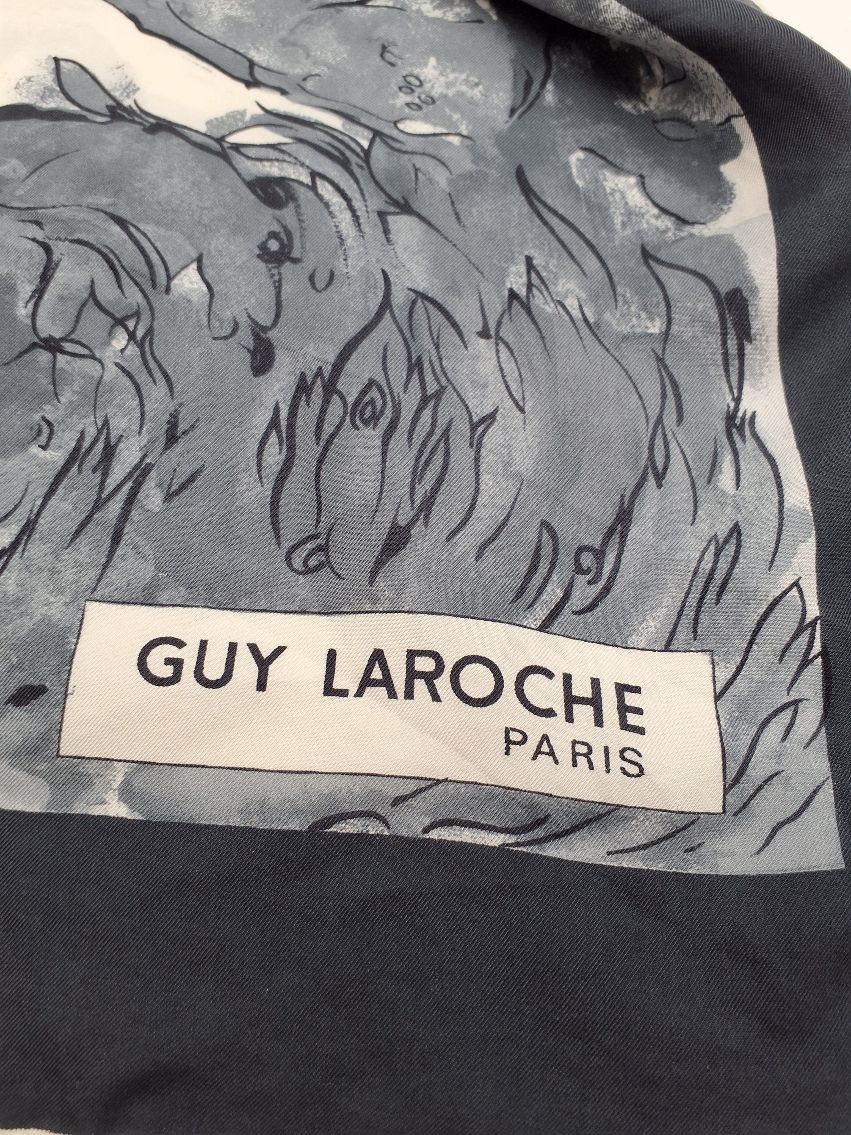 Guy Laroche Silke Tørklæde