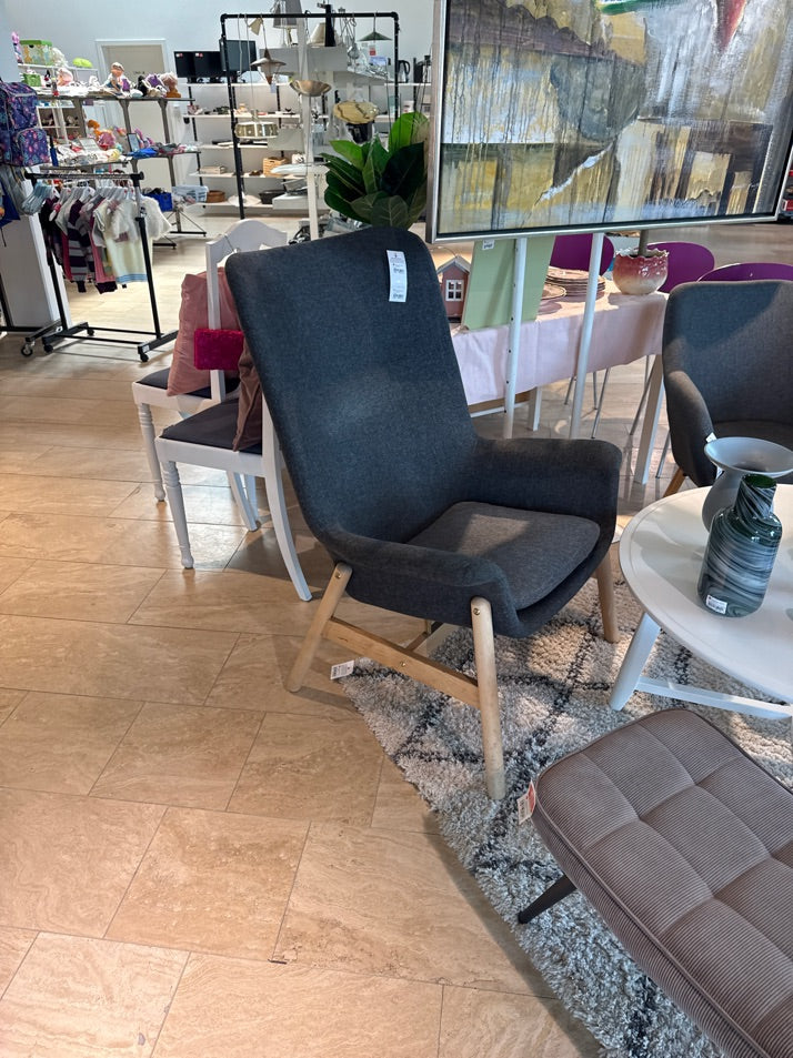 Lænestol i grå